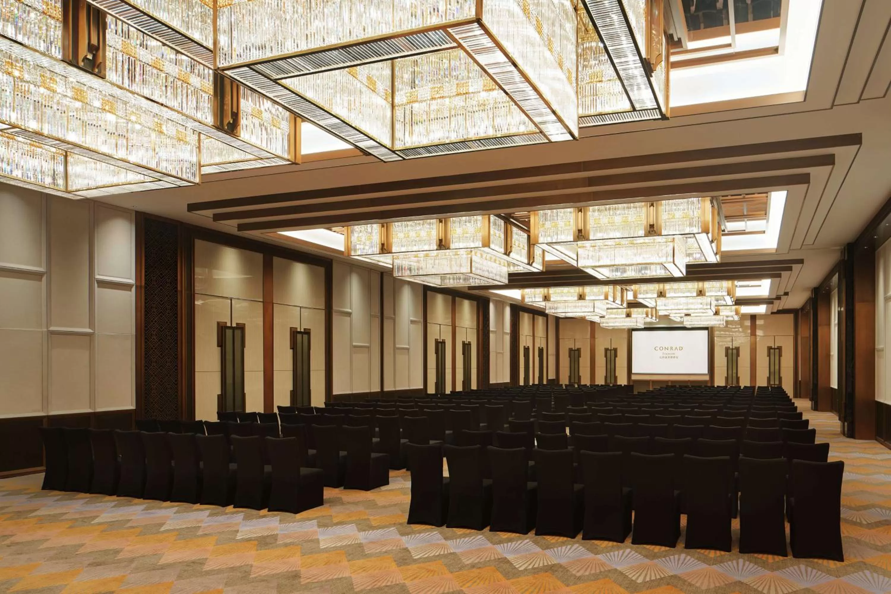 Meeting/conference room in Conrad Tianjin