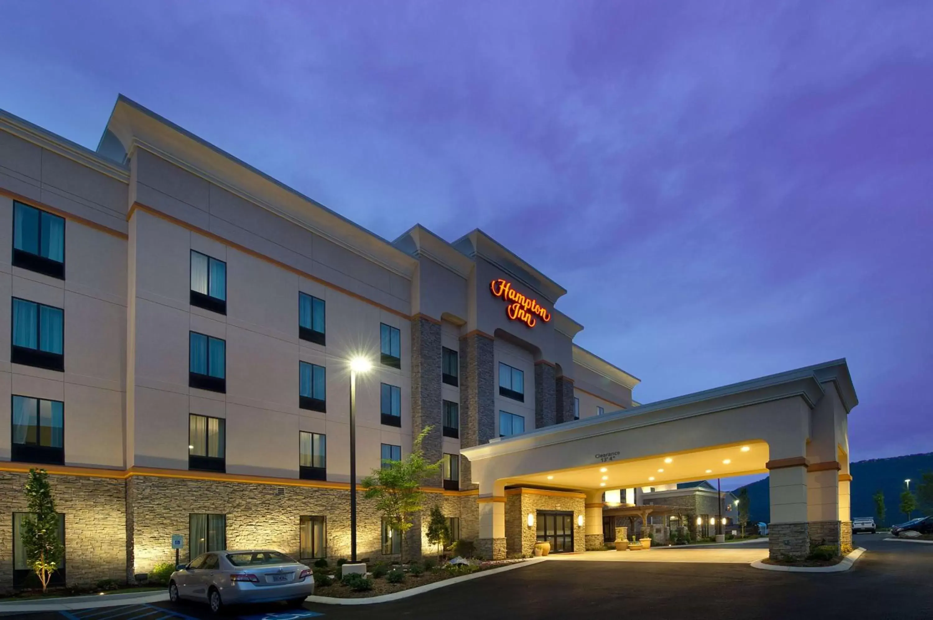 Property Building in Hampton Inn Chattanooga West/Lookout Mountain