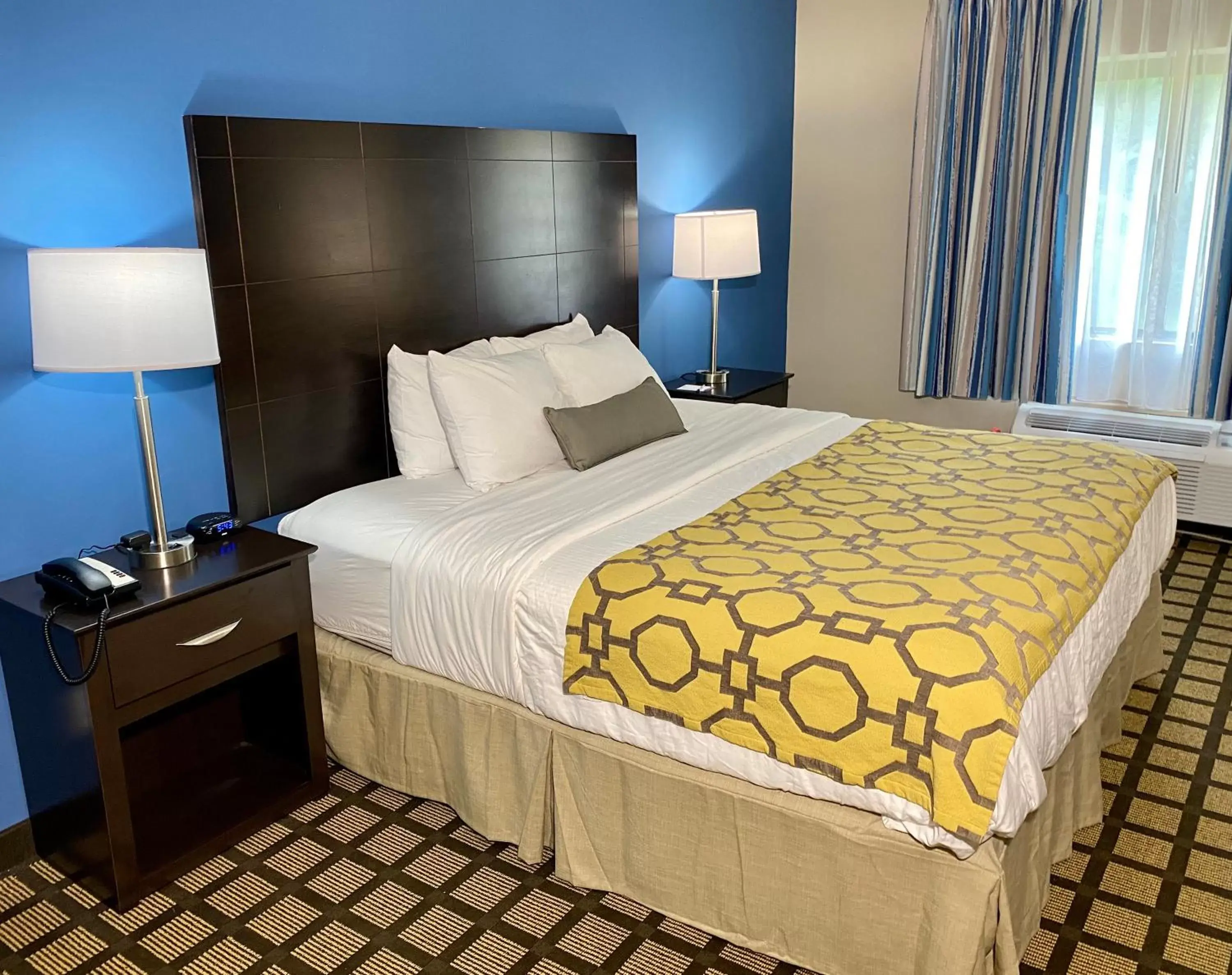 Bed in Baymont by Wyndham Latham Albany Airport