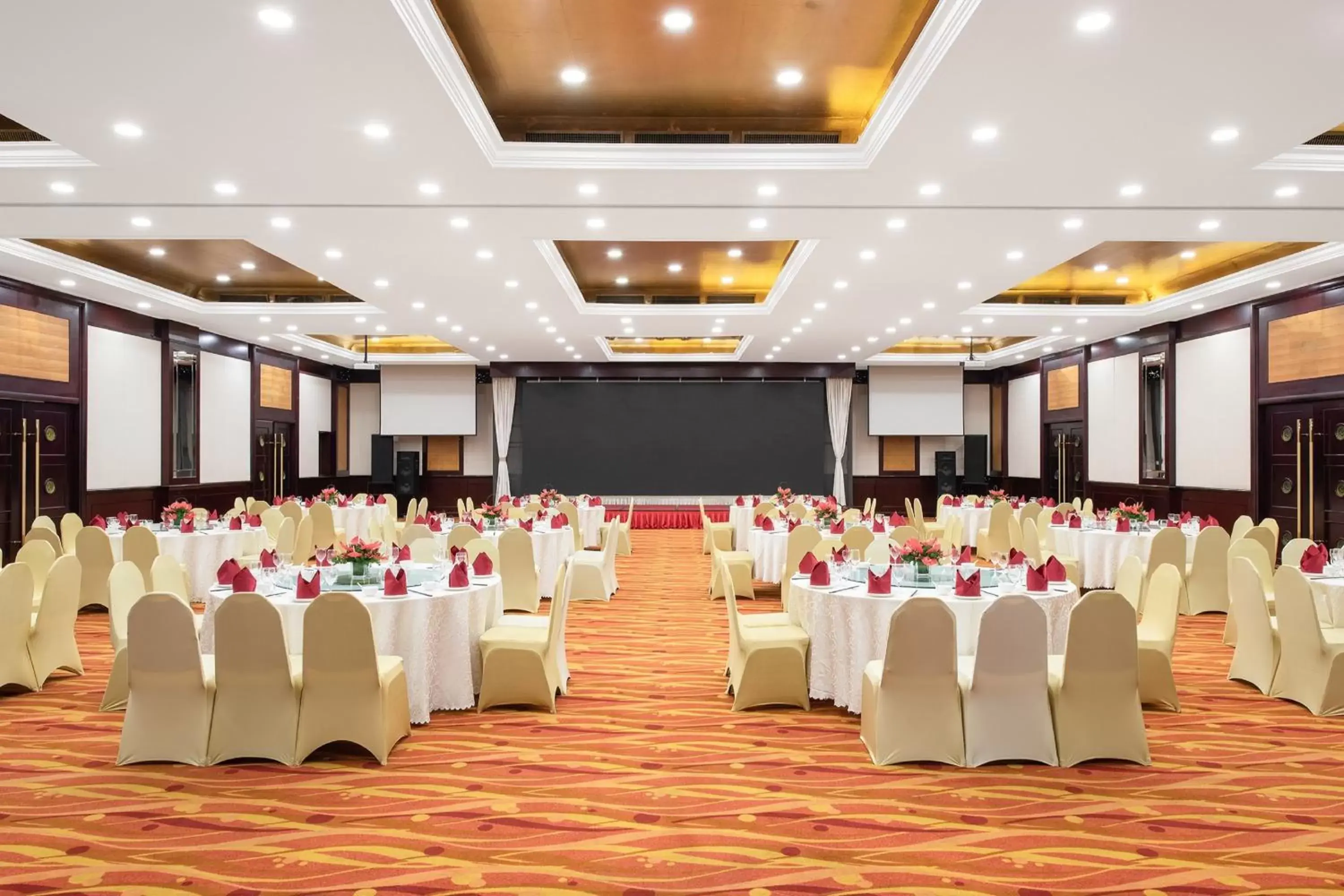 Meeting/conference room, Banquet Facilities in Holiday Inn Beijing Chang An West, an IHG Hotel