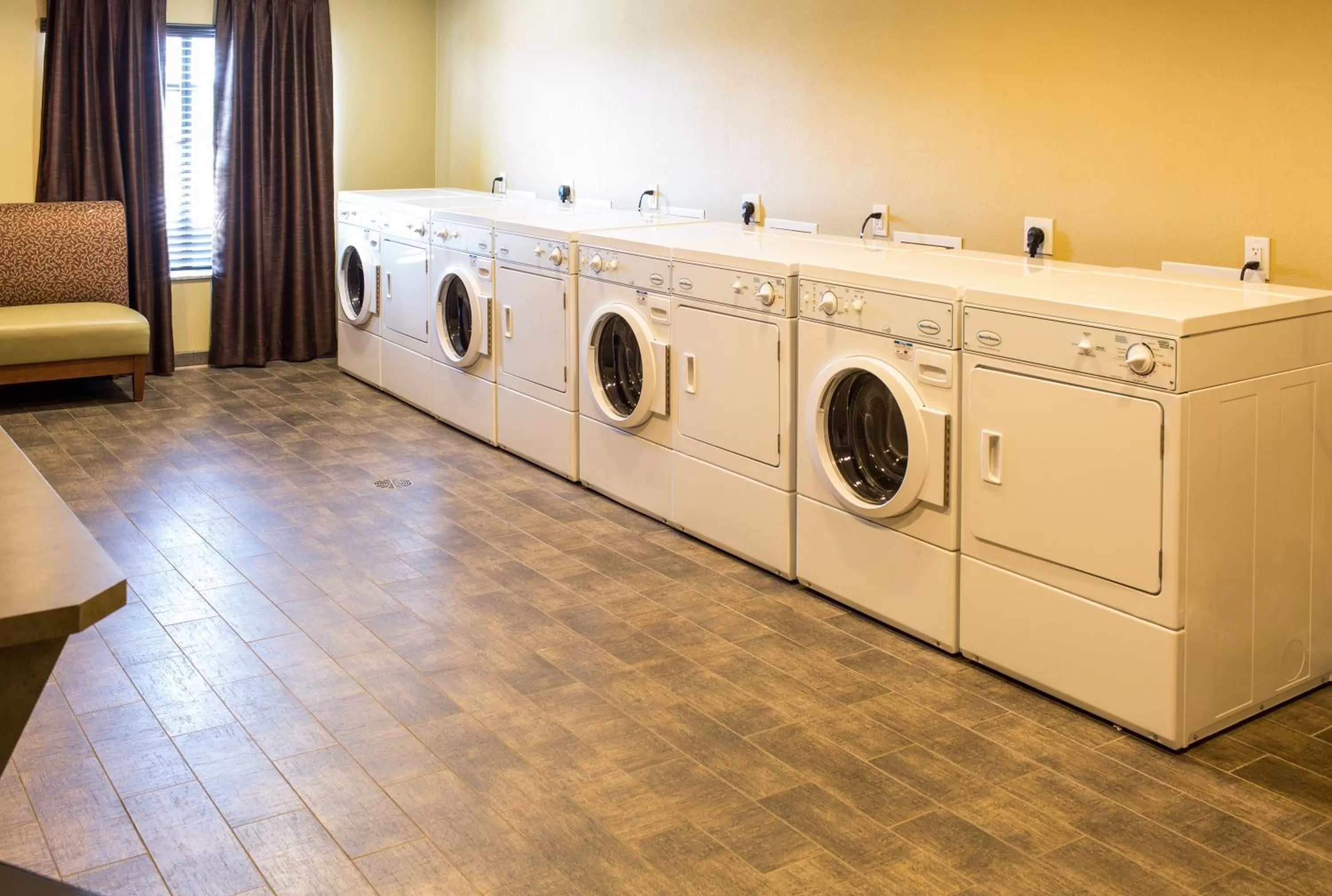 Area and facilities in Little Missouri Inn & Suites New Town