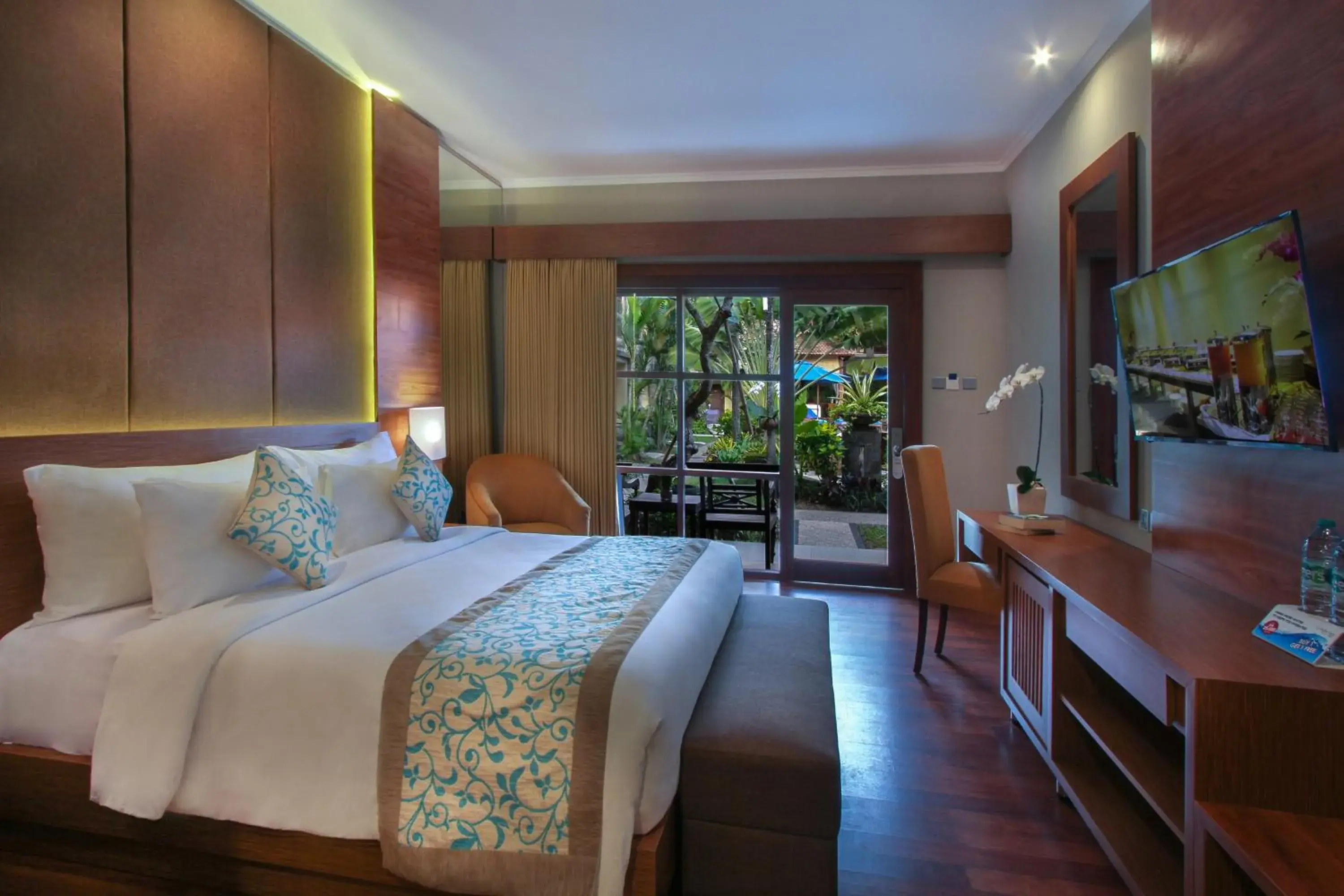 Premier Room with Pool Access in Adhi Jaya Hotel