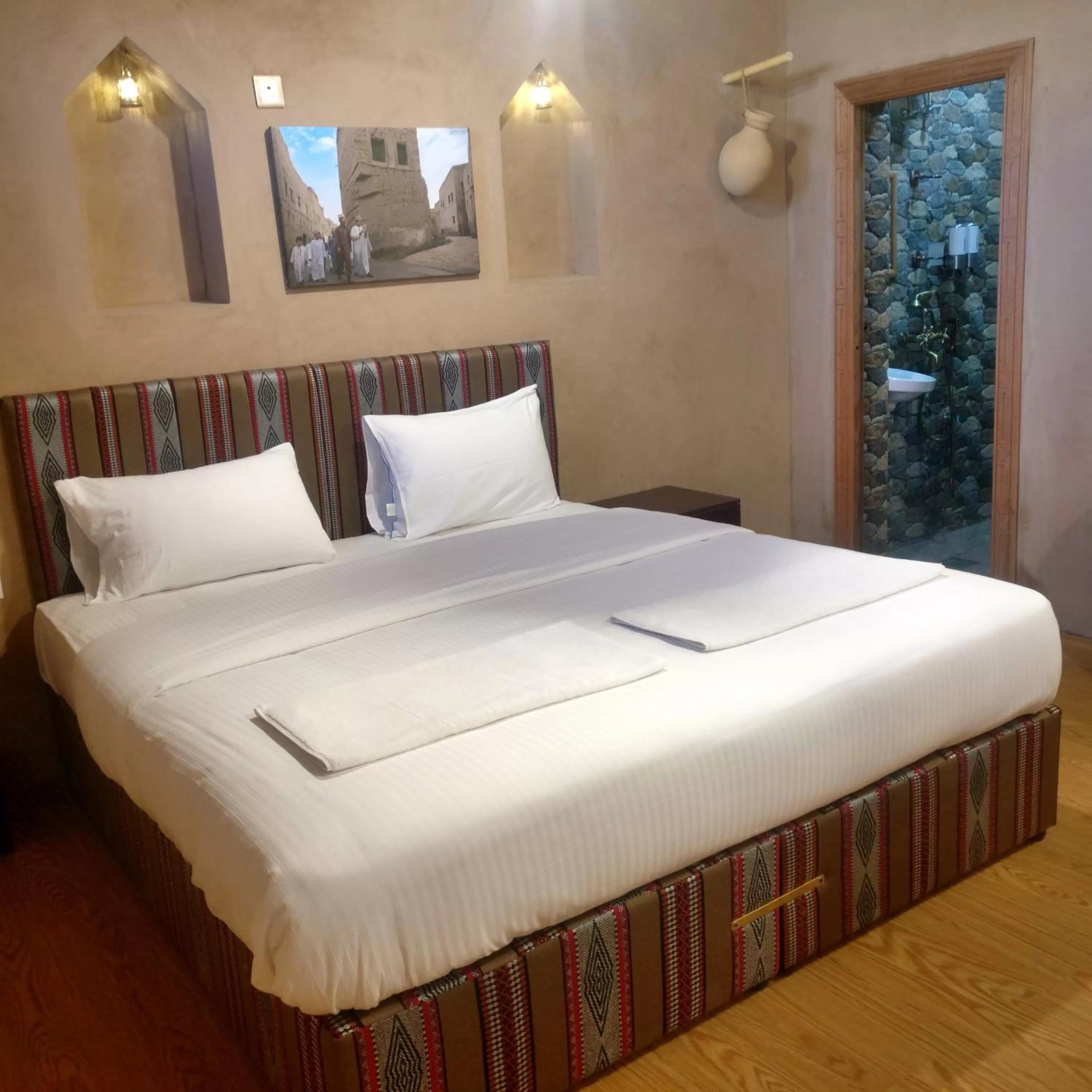Property building, Bed in Nizwa Heritage Inn