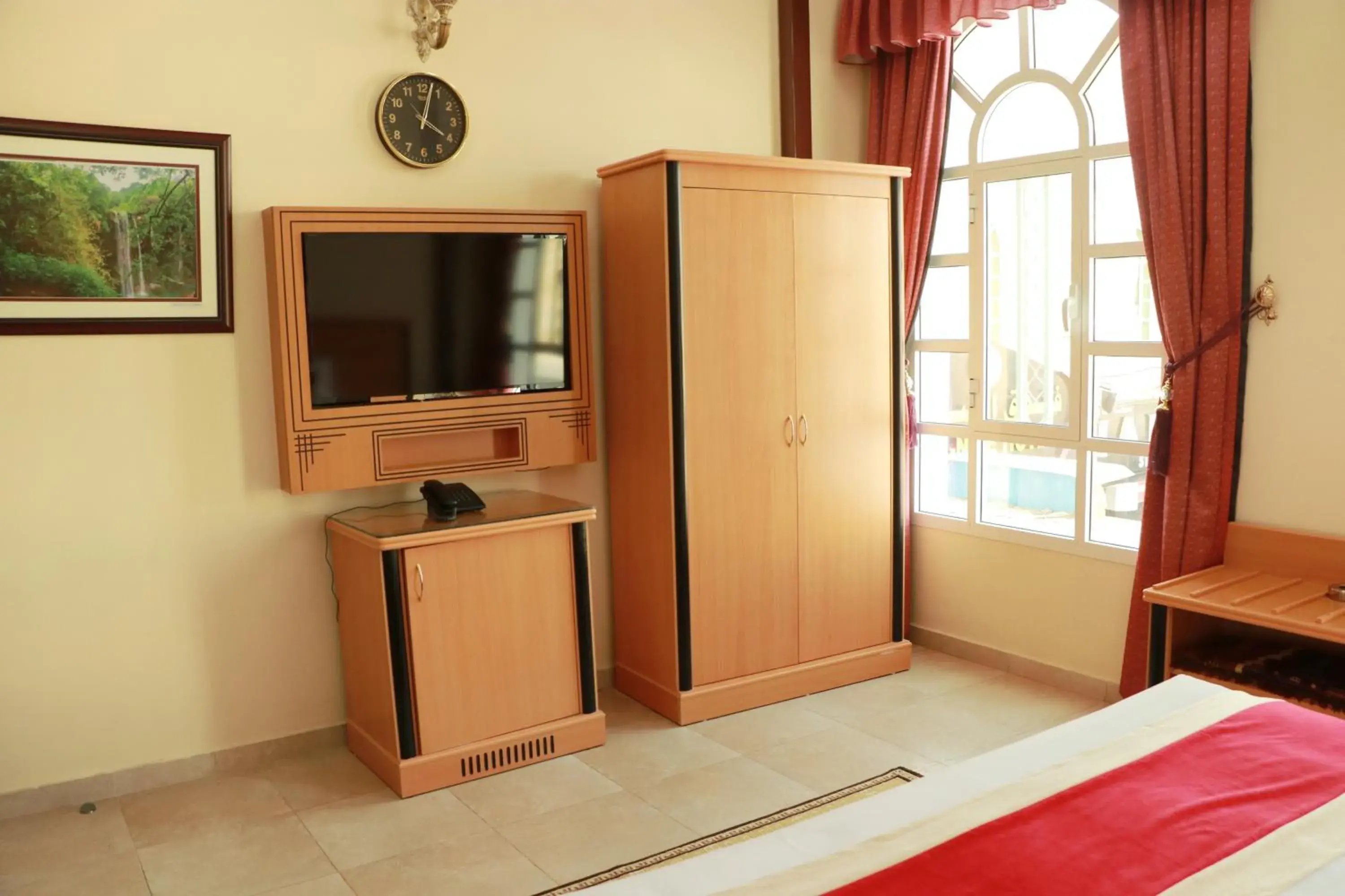 TV/Entertainment Center in Al Nile Hotel