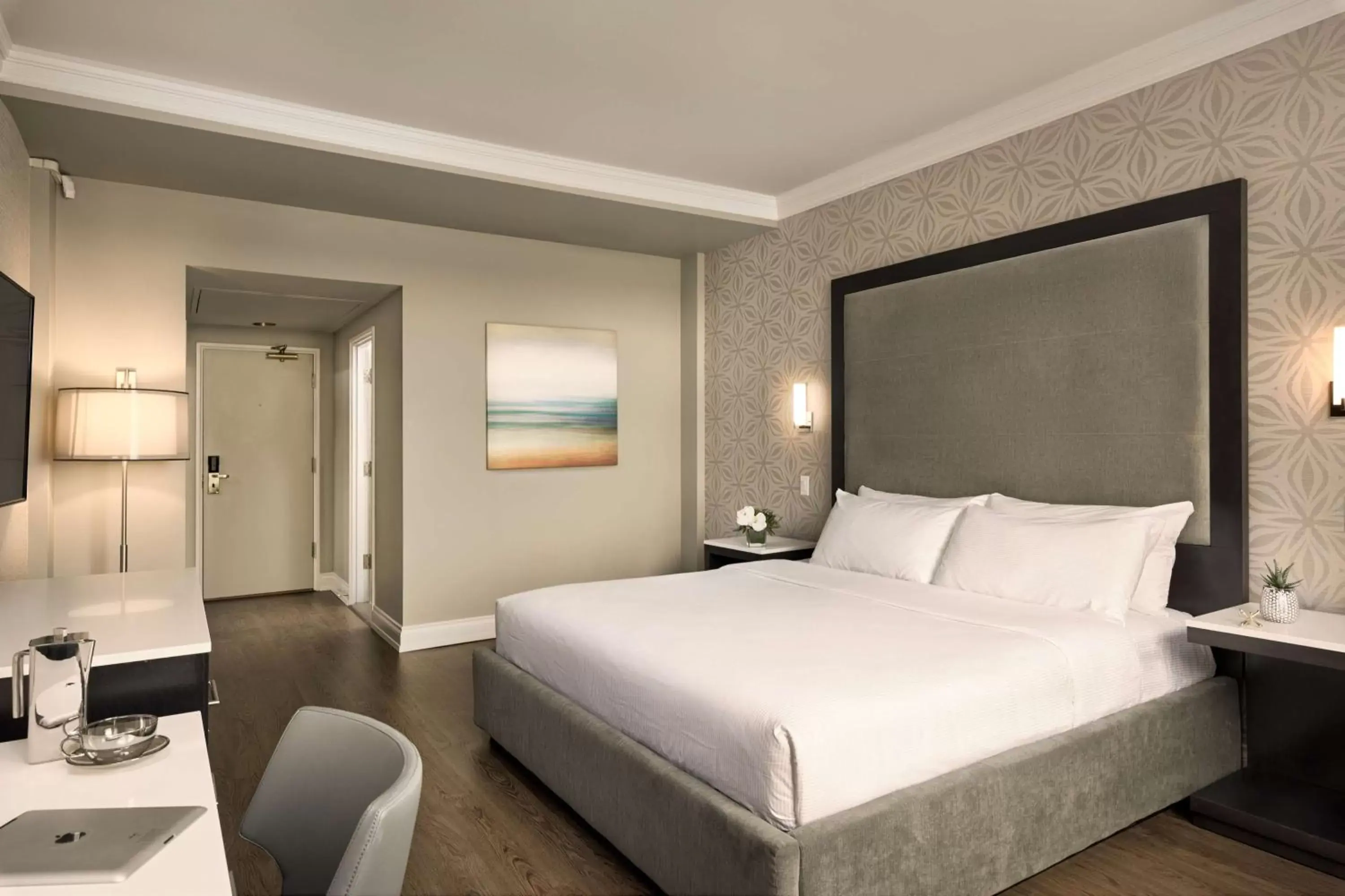 Bedroom in Georgian Court Hotel, WorldHotels Elite