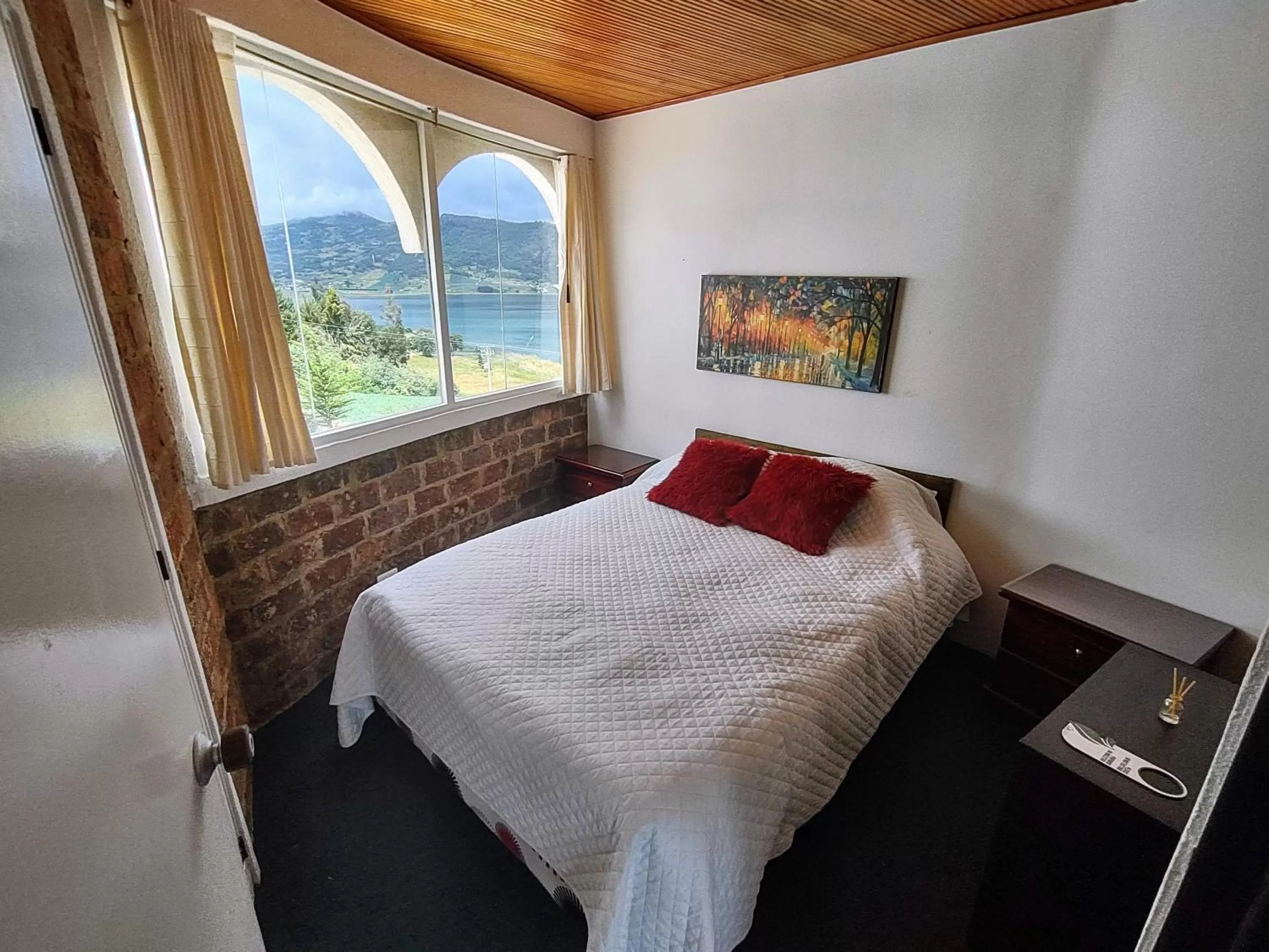 Bedroom, Bed in Refugio Génesis habitaciones Lago de Tota