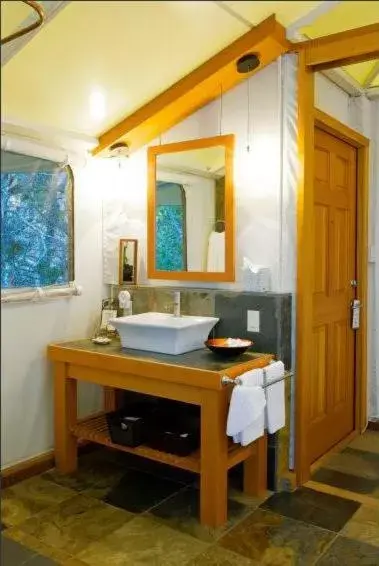 Bathroom in Rockwater Secret Cove Resort
