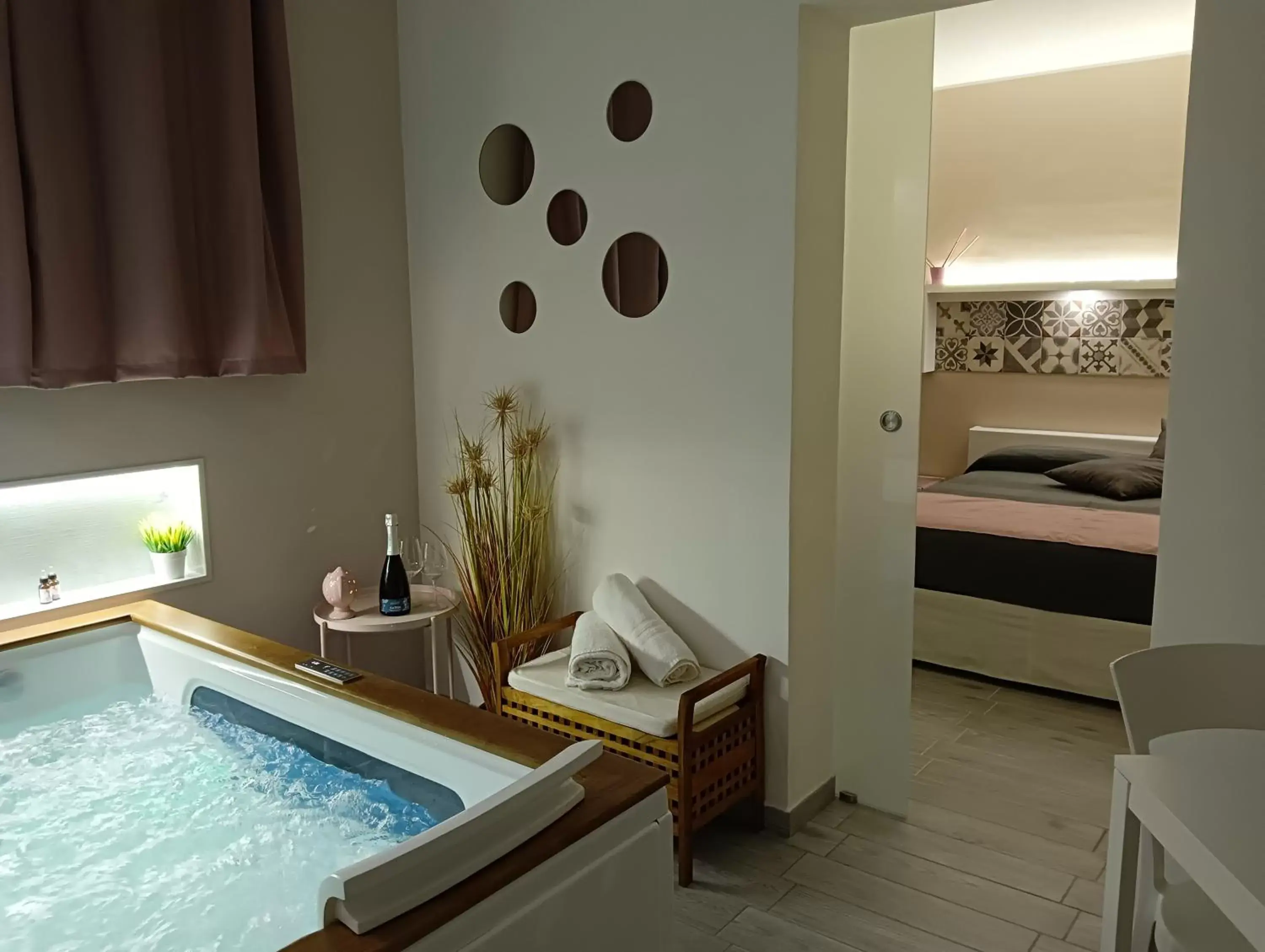 Hot Tub, Swimming Pool in Signorino Resort