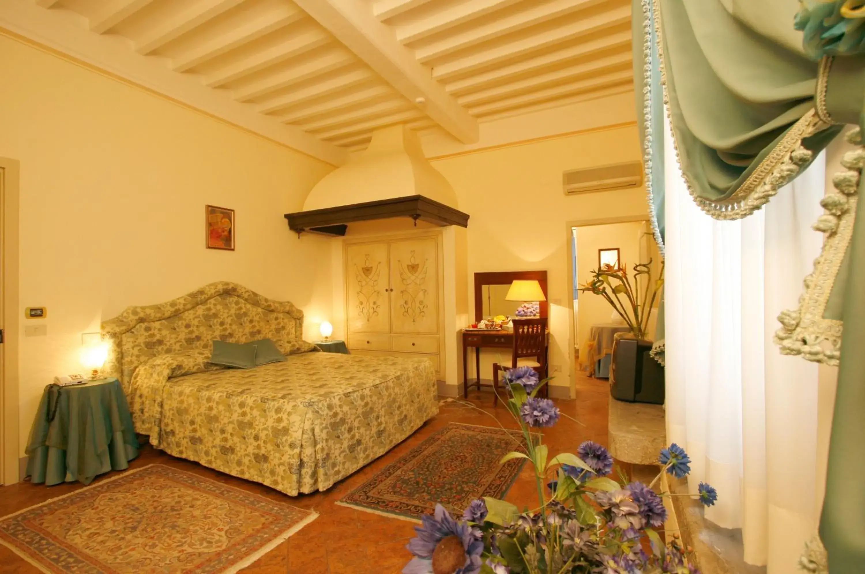 Bedroom in Hotel San Michele