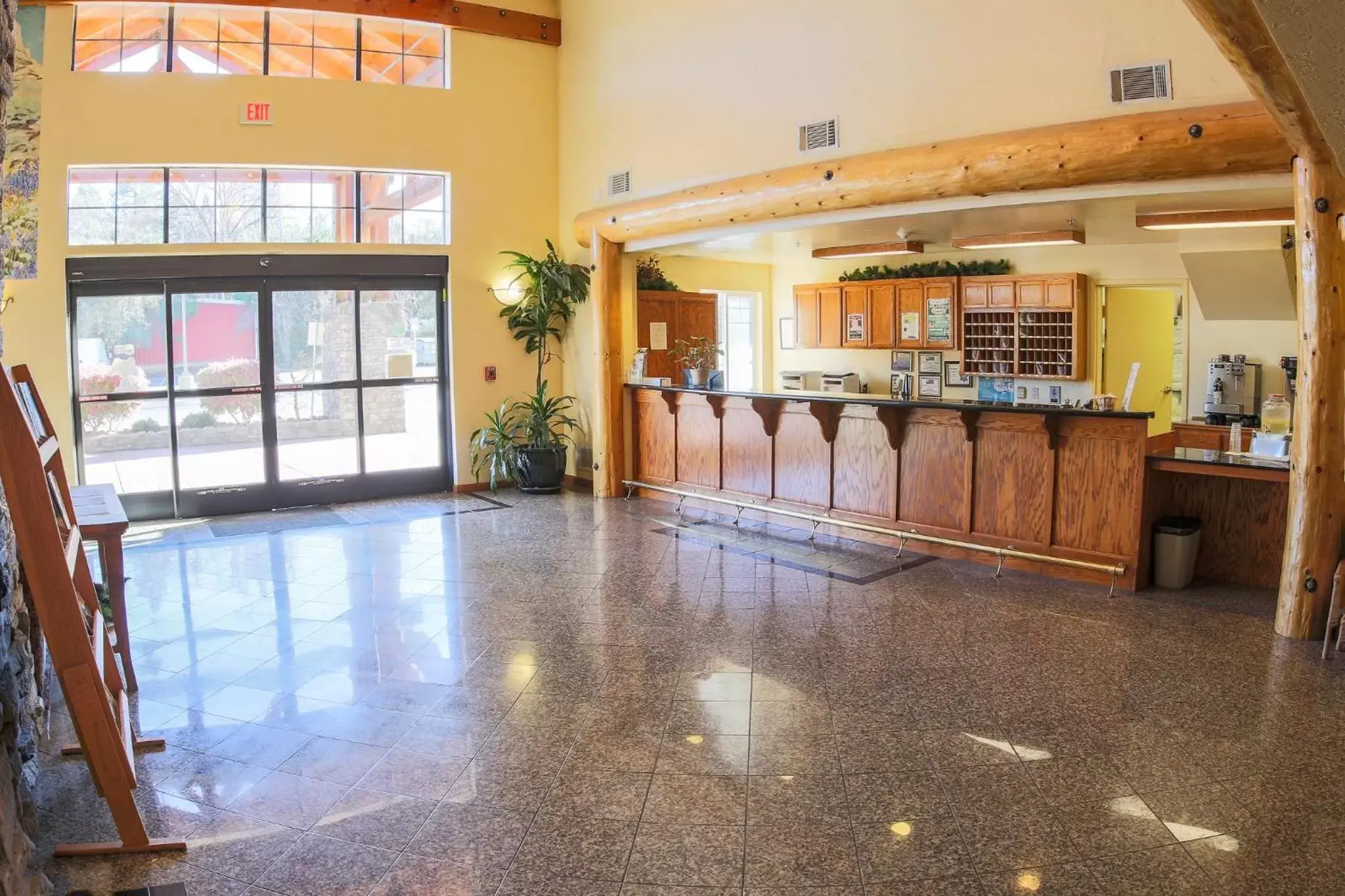 Lobby or reception in Murphys Suites Lobby or reception in Murphys Suites