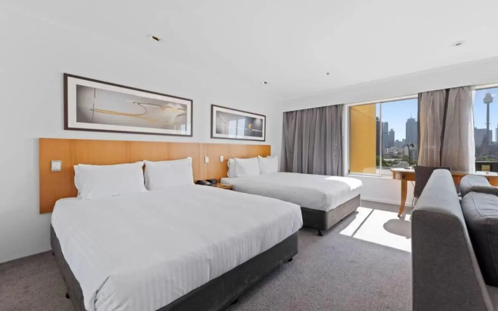 Bedroom in Holiday Inn Sydney Potts Point
