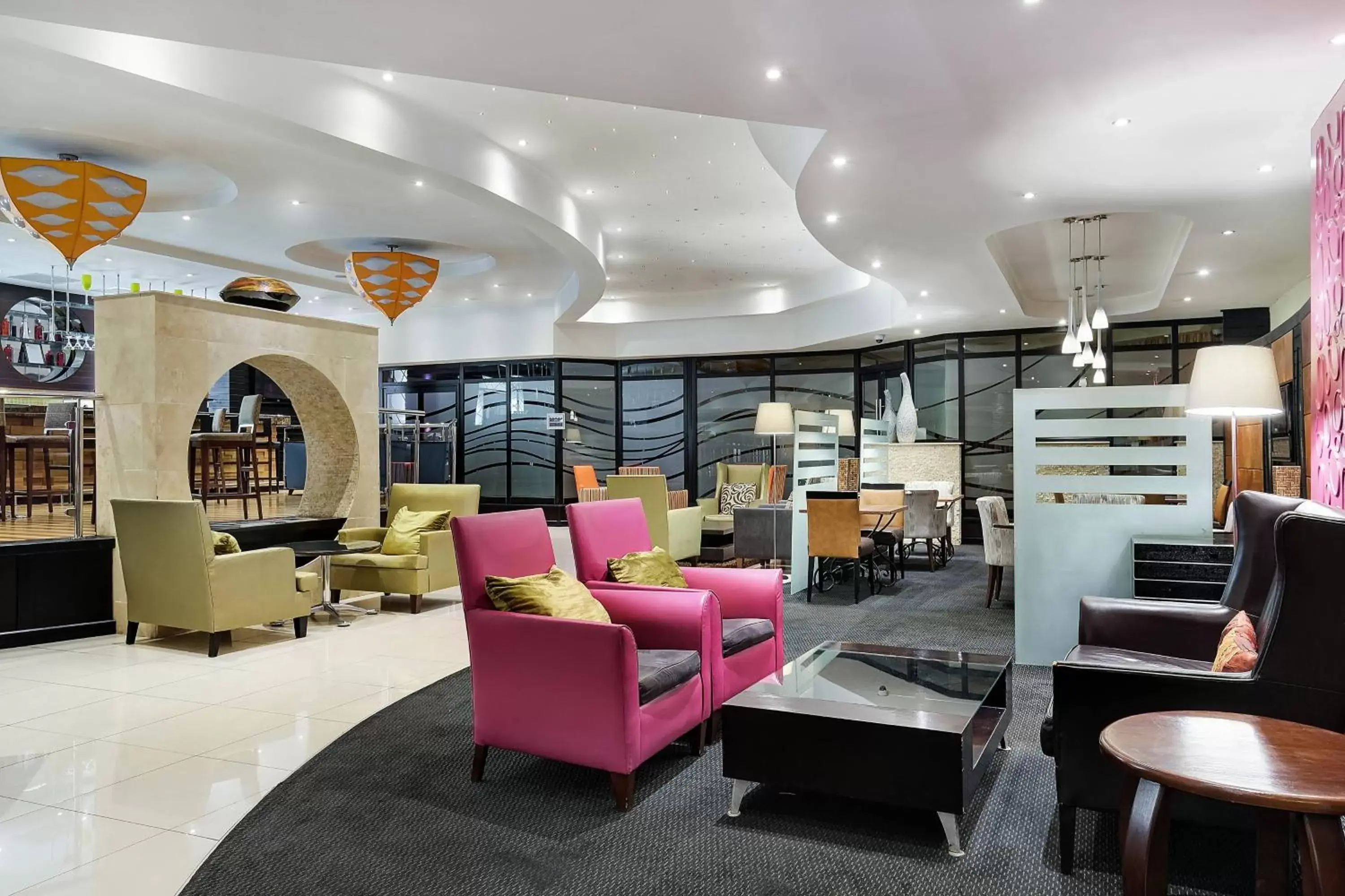 Lobby or reception, Lounge/Bar in Protea Hotel by Marriott Midrand