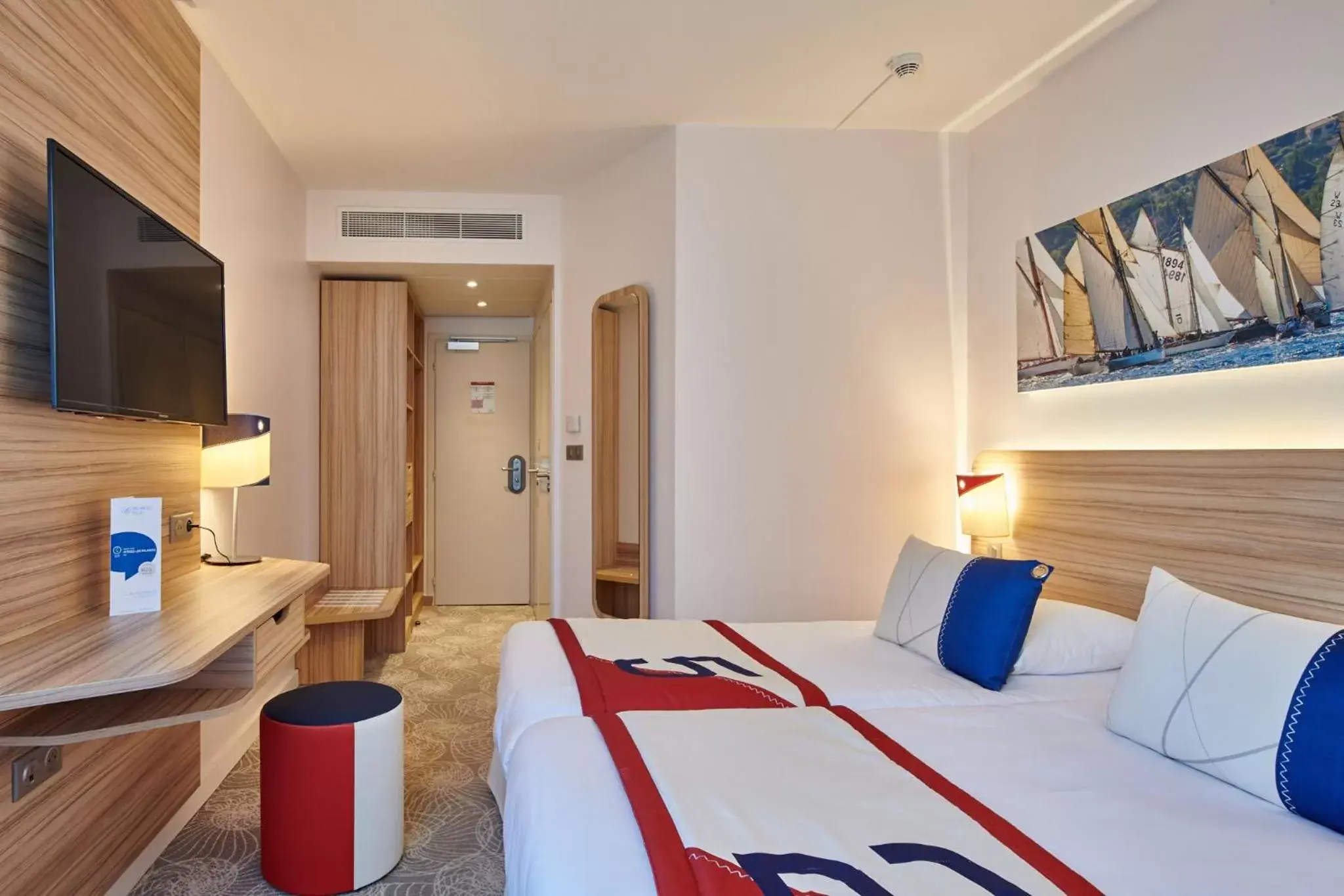 Photo of the whole room, Bed in Hotel Club Le Plein Sud Vacances Bleues