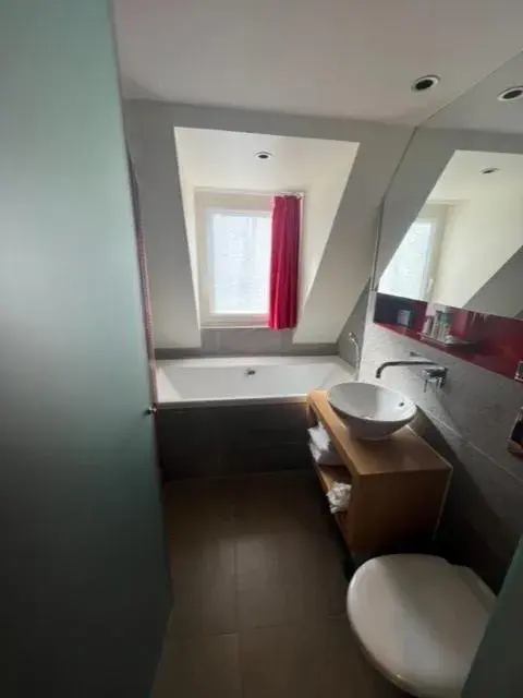 Bathroom in Hôtel Elixir