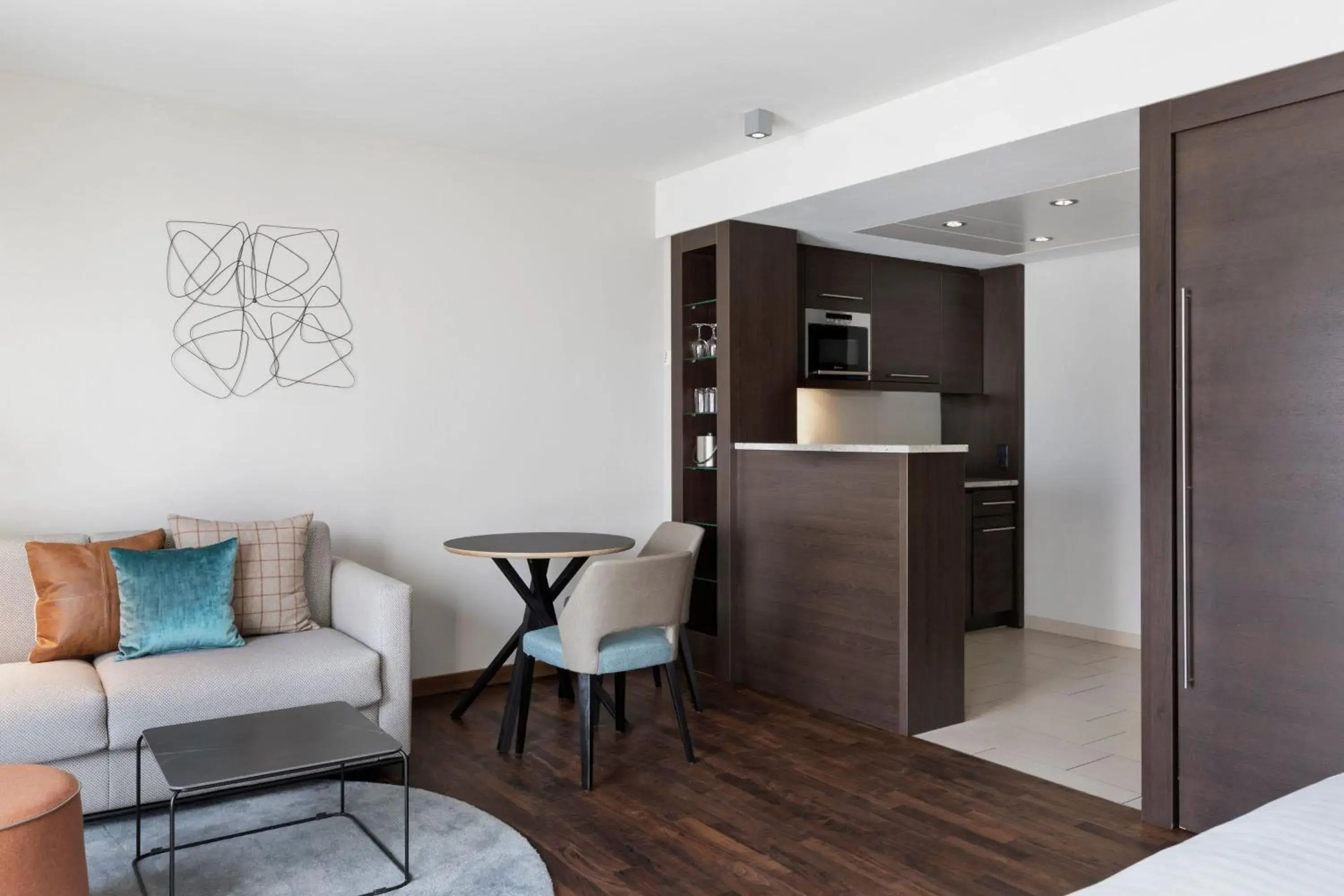 Bedroom, Kitchen/Kitchenette in Residence Inn by Marriott Munich City East