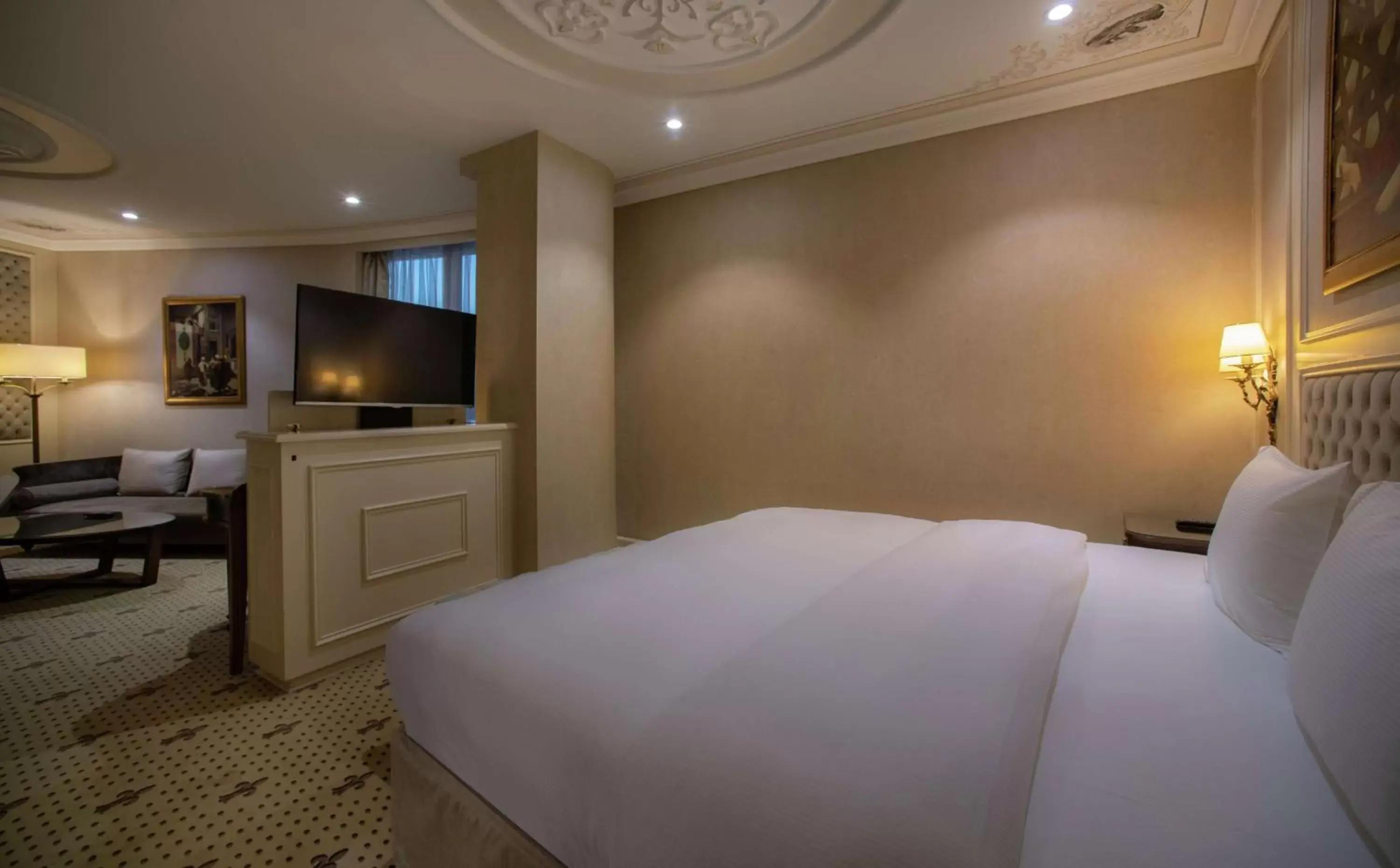 Bedroom, Bed in DoubleTree By Hilton Gaziantep