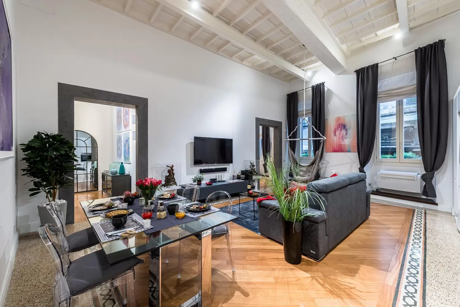 Communal lounge/ TV room in Argentina Residenza Style Hotel