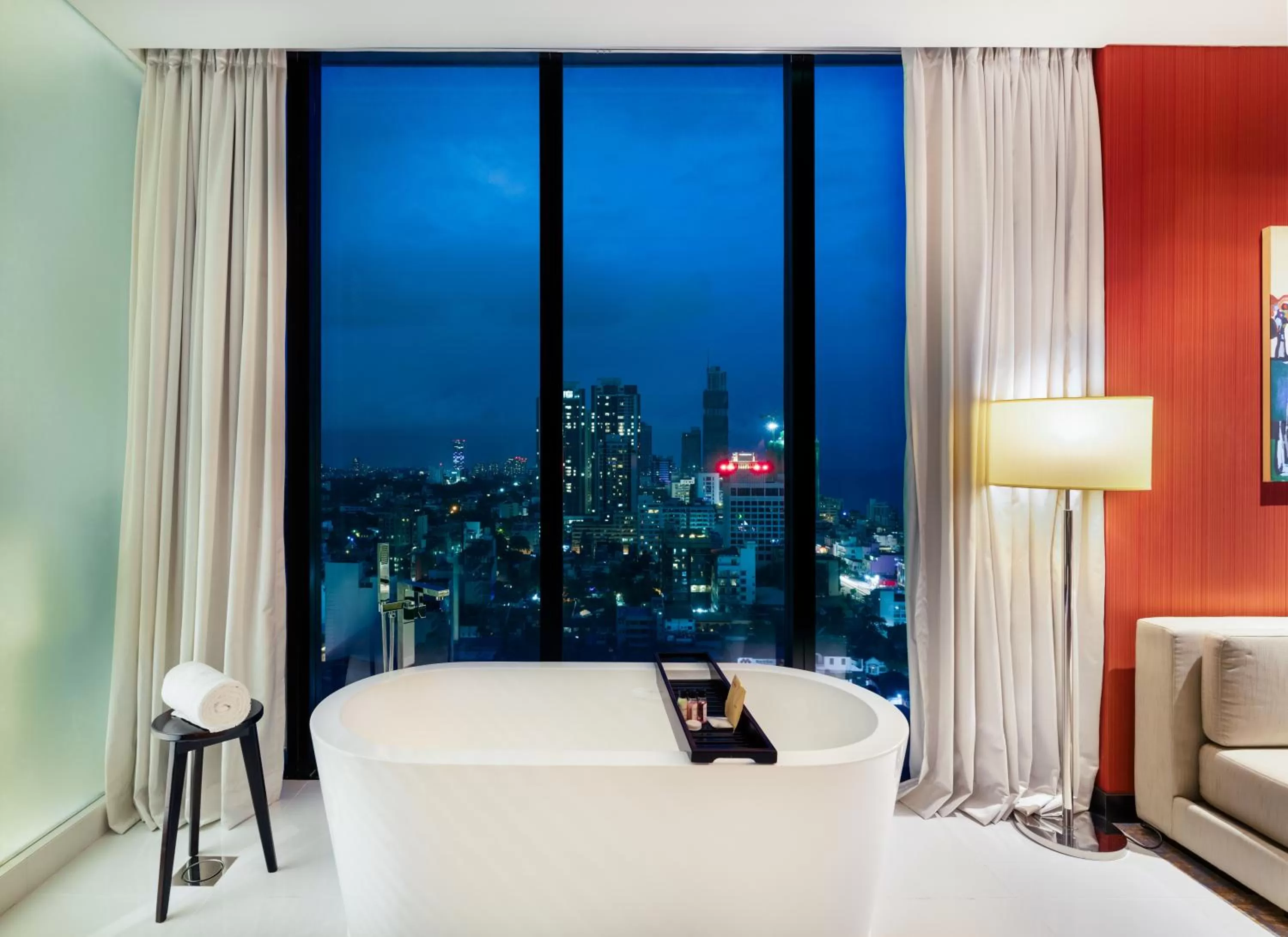 Night, Bed in Mövenpick Hotel Colombo