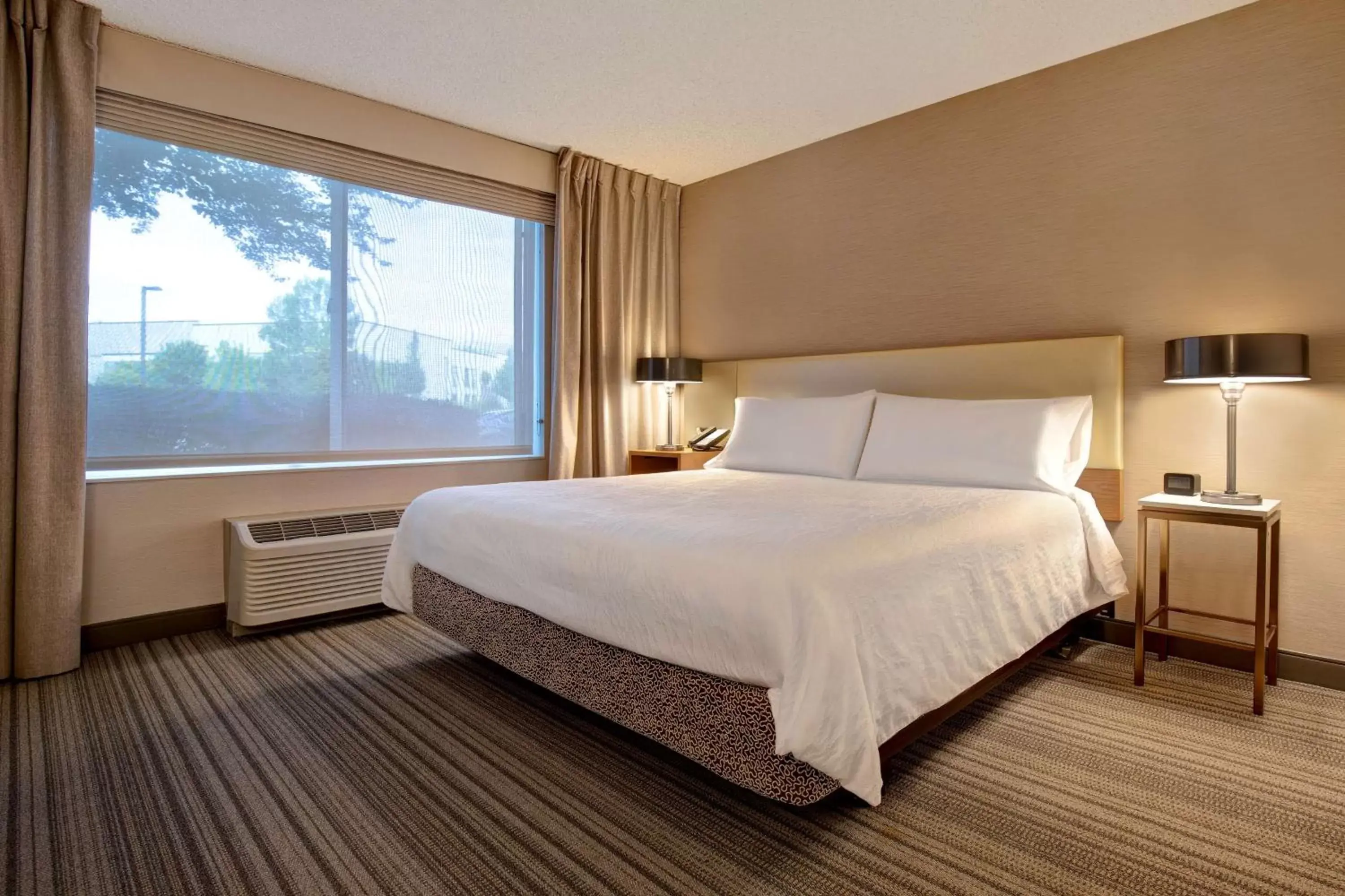 Bed in Hilton Garden Inn Portland/Beaverton