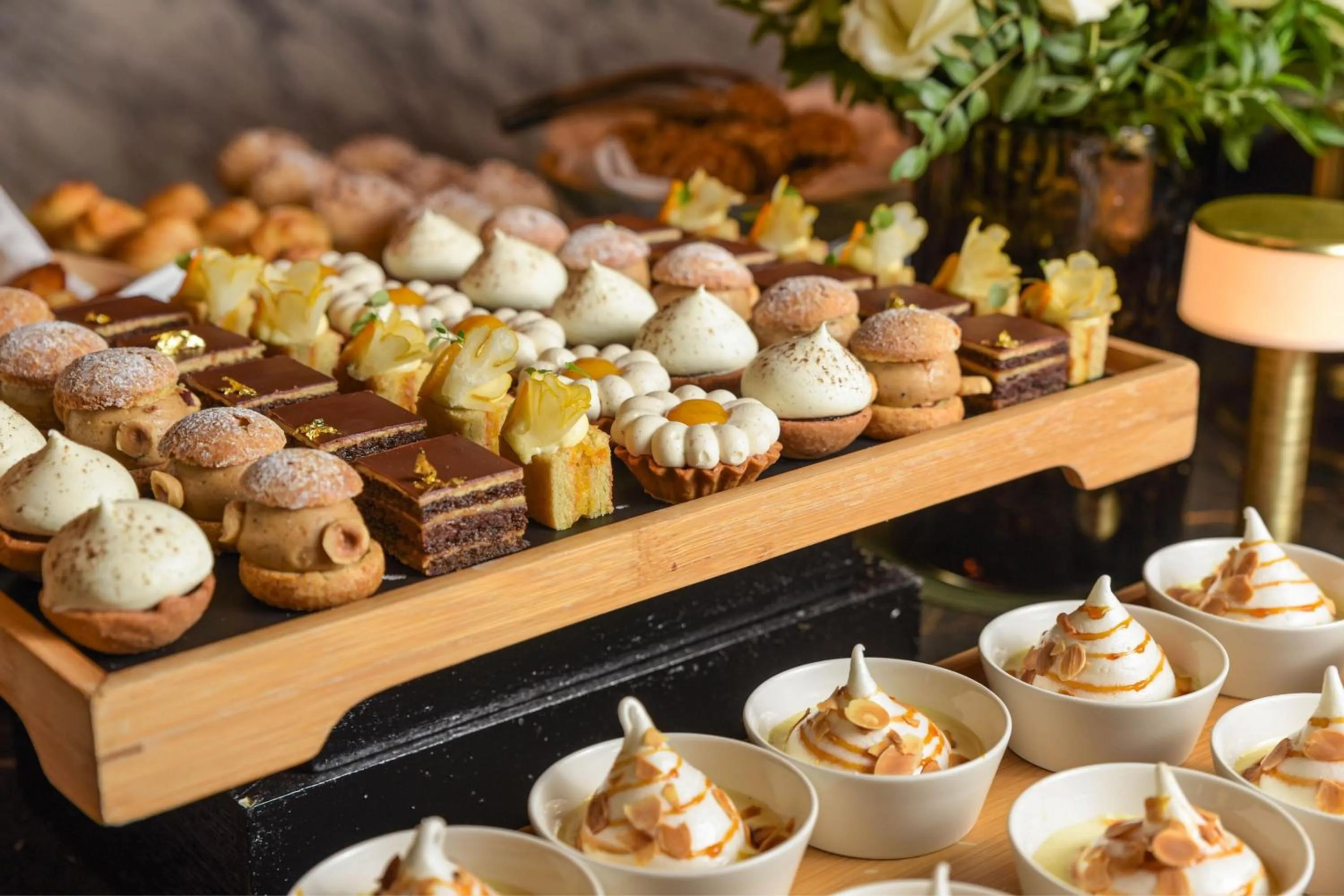 Restaurant/places to eat in Prince de Galles, a Luxury Collection hotel, Paris