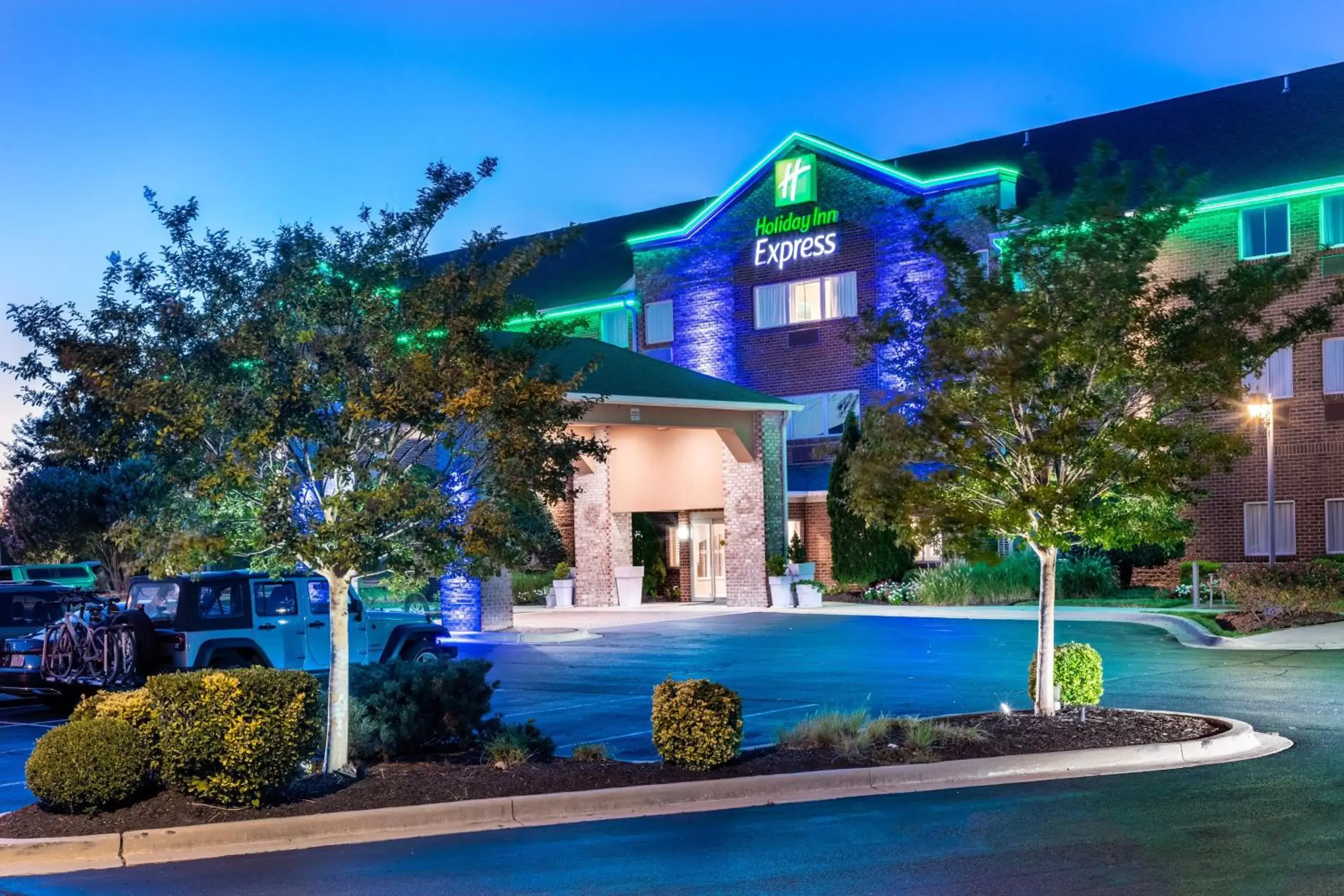 Property Building in Holiday Inn Express Annapolis East-Kent Island, an IHG Hotel