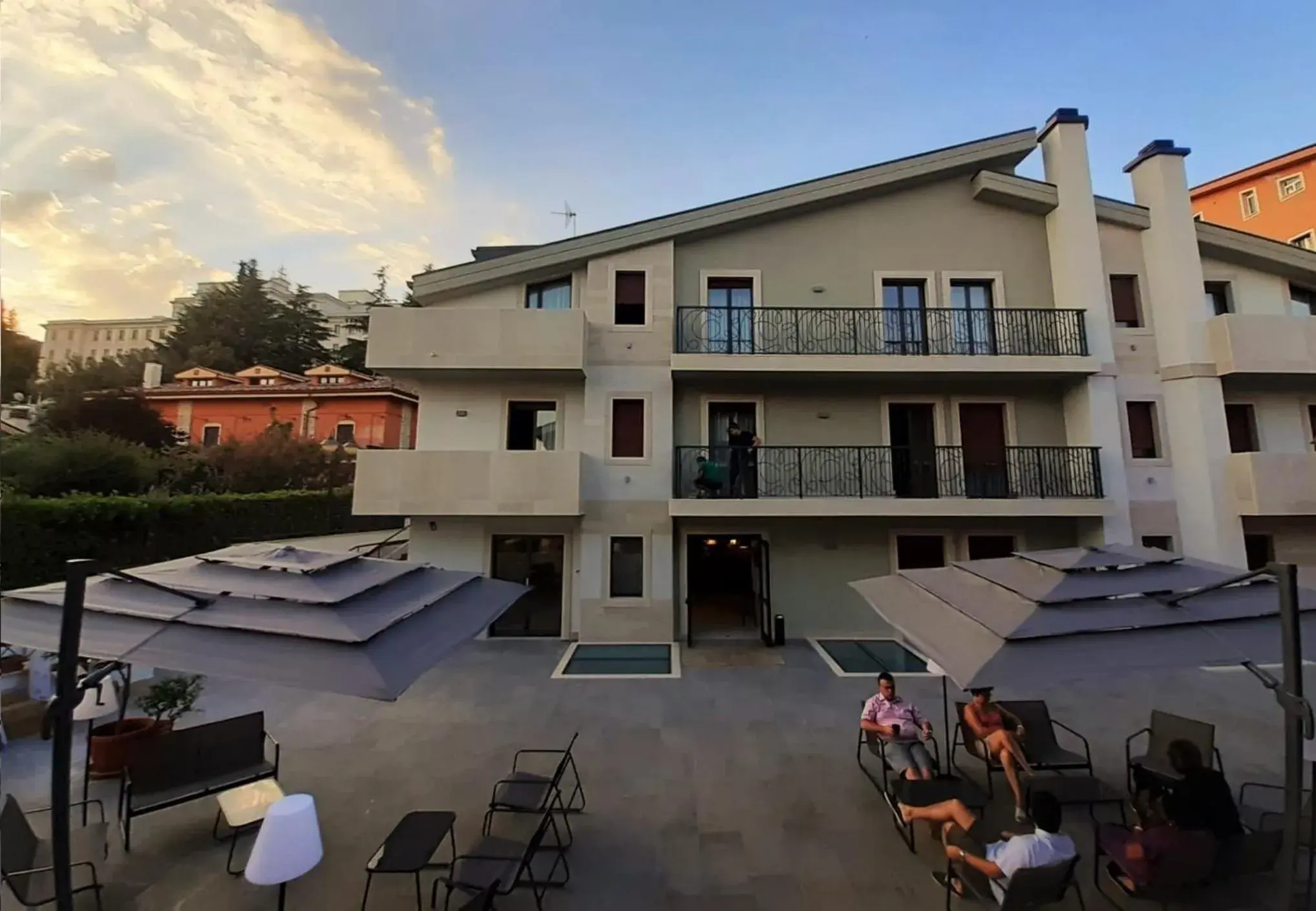 Property building in Hotel Colonne Property building in Hotel Colonne