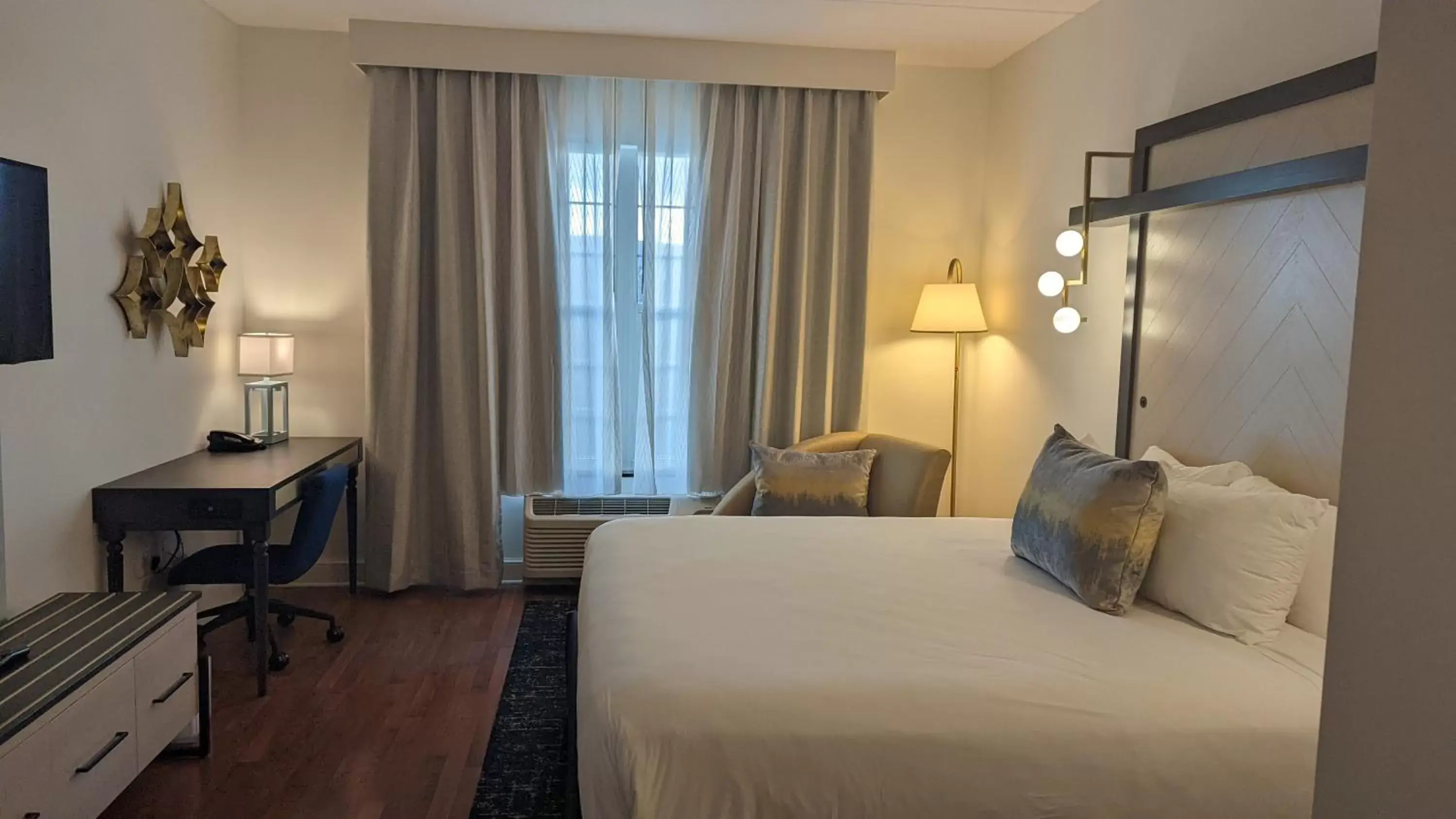 Hotel Indigo Jacksonville-Deerwood Park by IHG Hotel Indigo Jacksonville-Deerwood Park by IHG