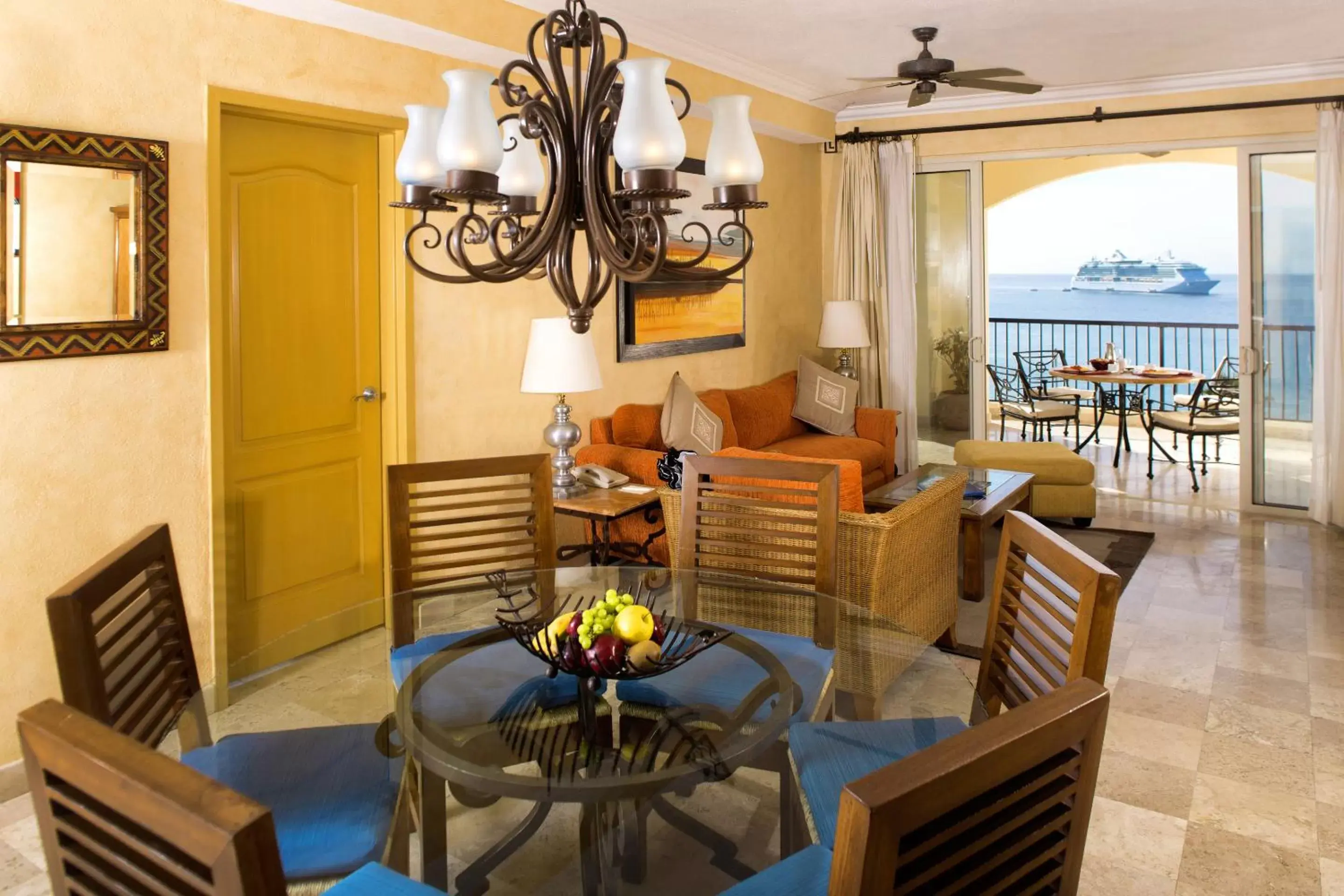 Dining area, Seating Area in Villa del Arco Beach Resort & Spa