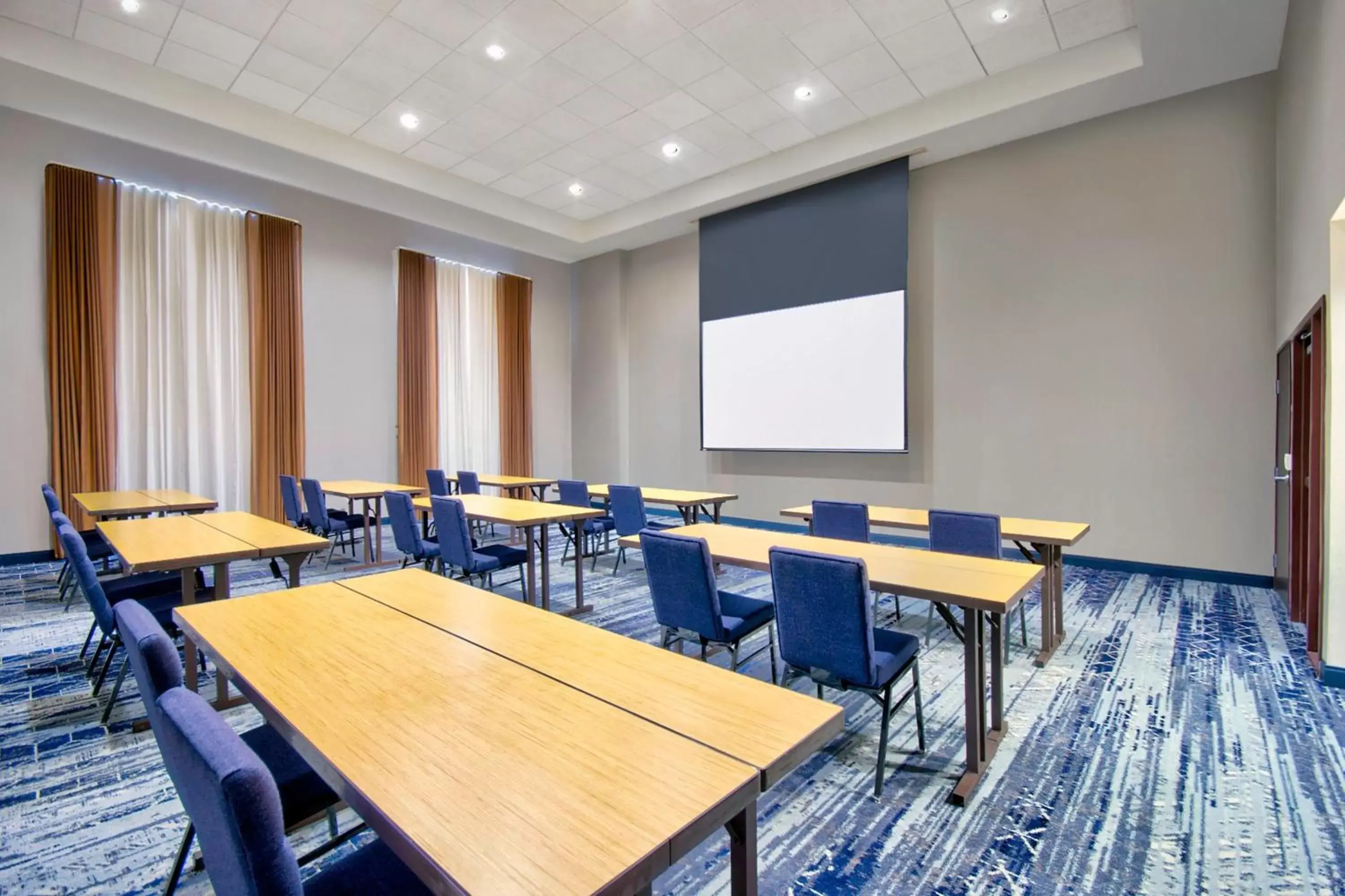 Meeting/conference room in Courtyard by Marriott Nashville Green Hills