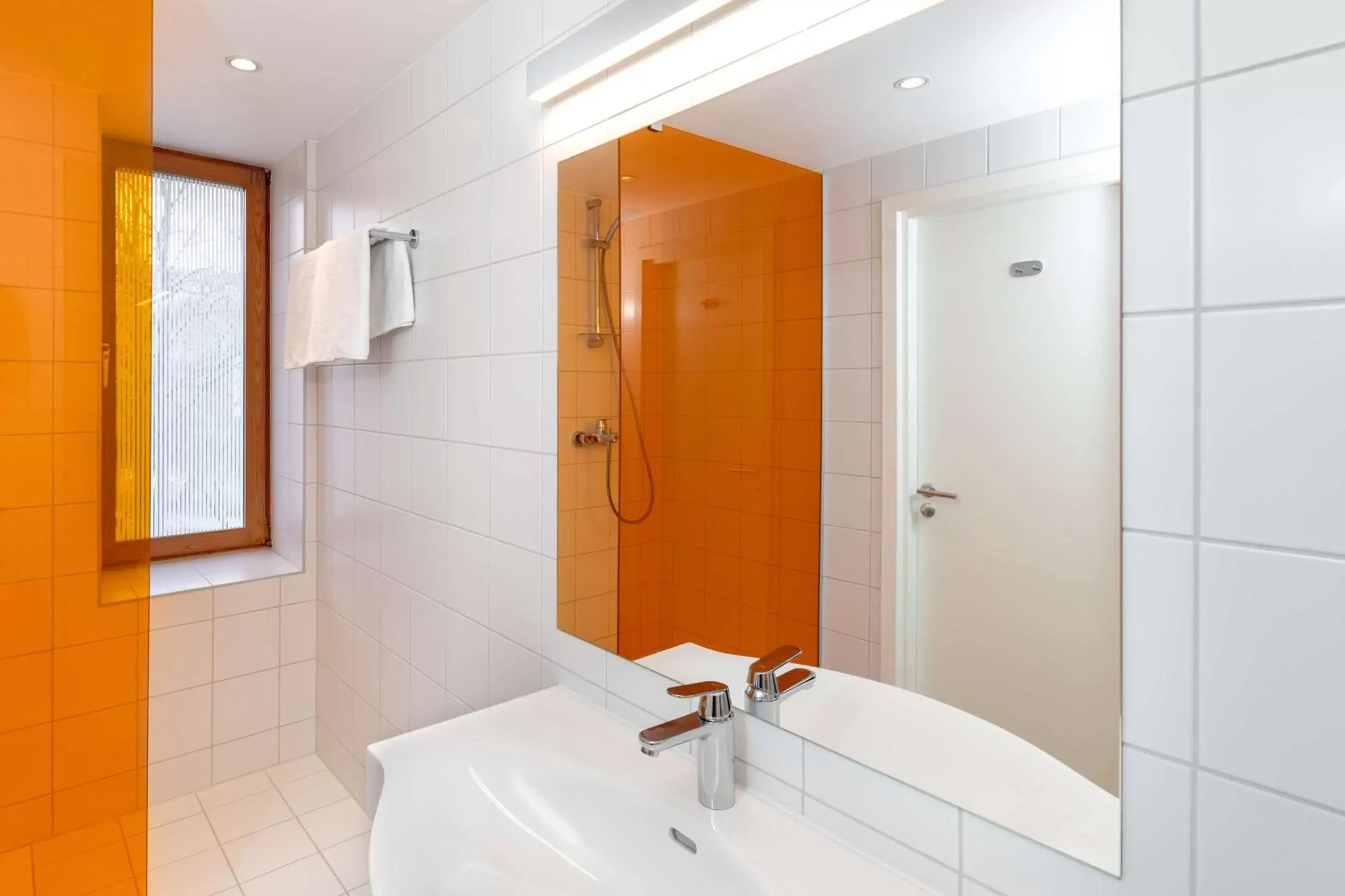 Shower, Bathroom in Park Inn by Radisson Meriton Conference & Spa Hotel Tallinn