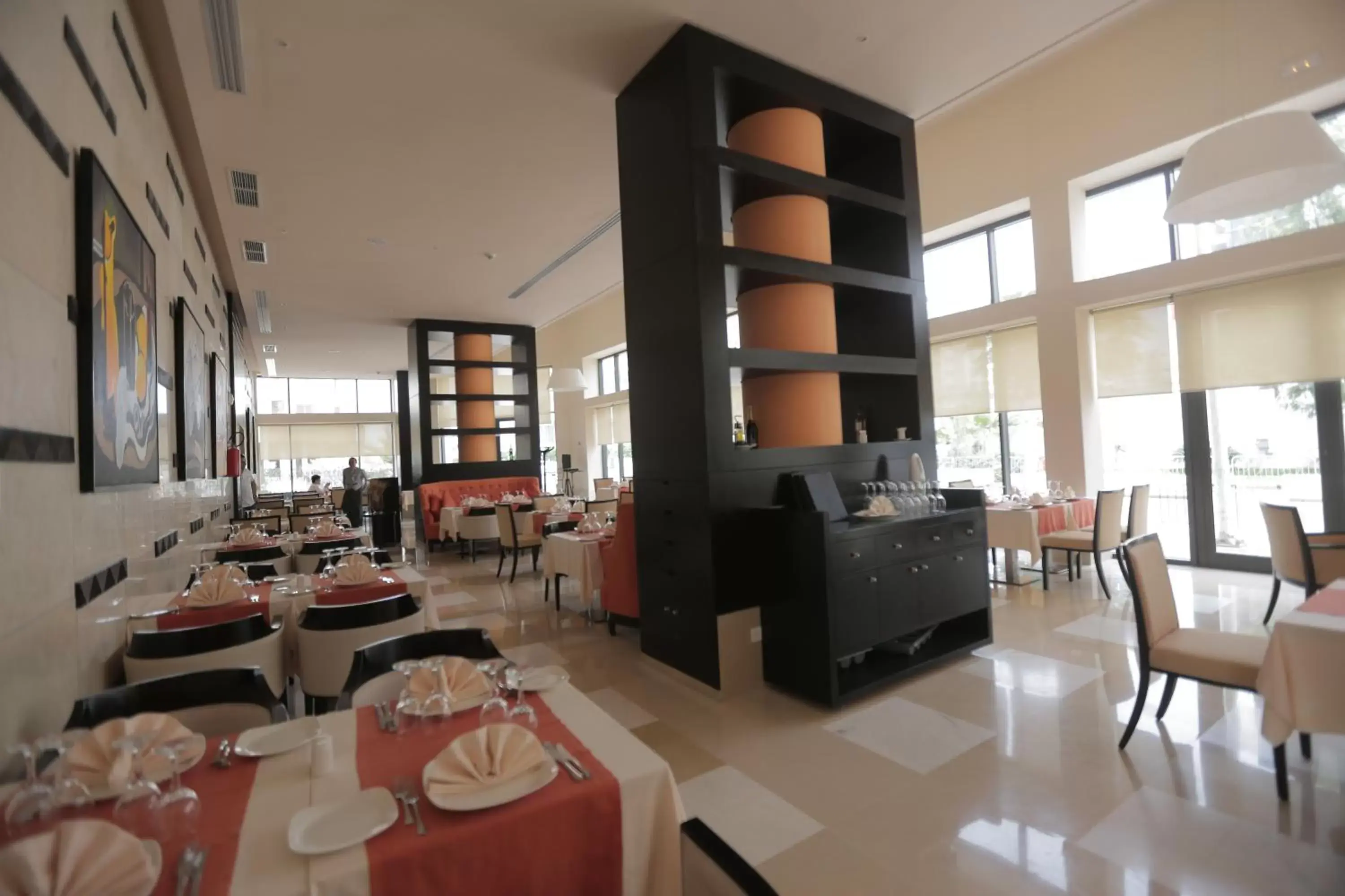 Restaurant/places to eat in Le Corail Suites Hotel Restaurant/places to eat in Le Corail Suites Hotel
