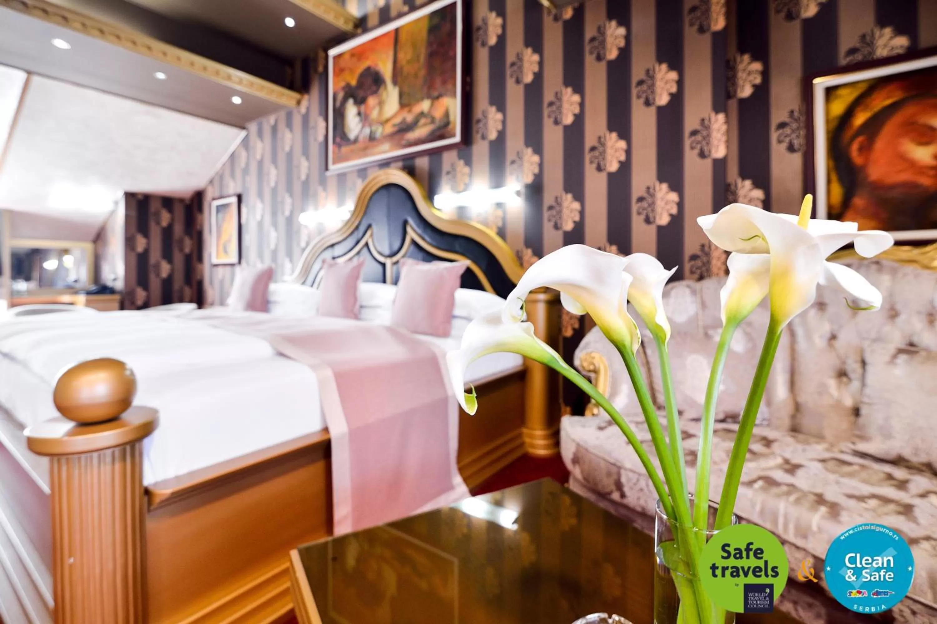 Bedroom, Bed in Prezident Hotel