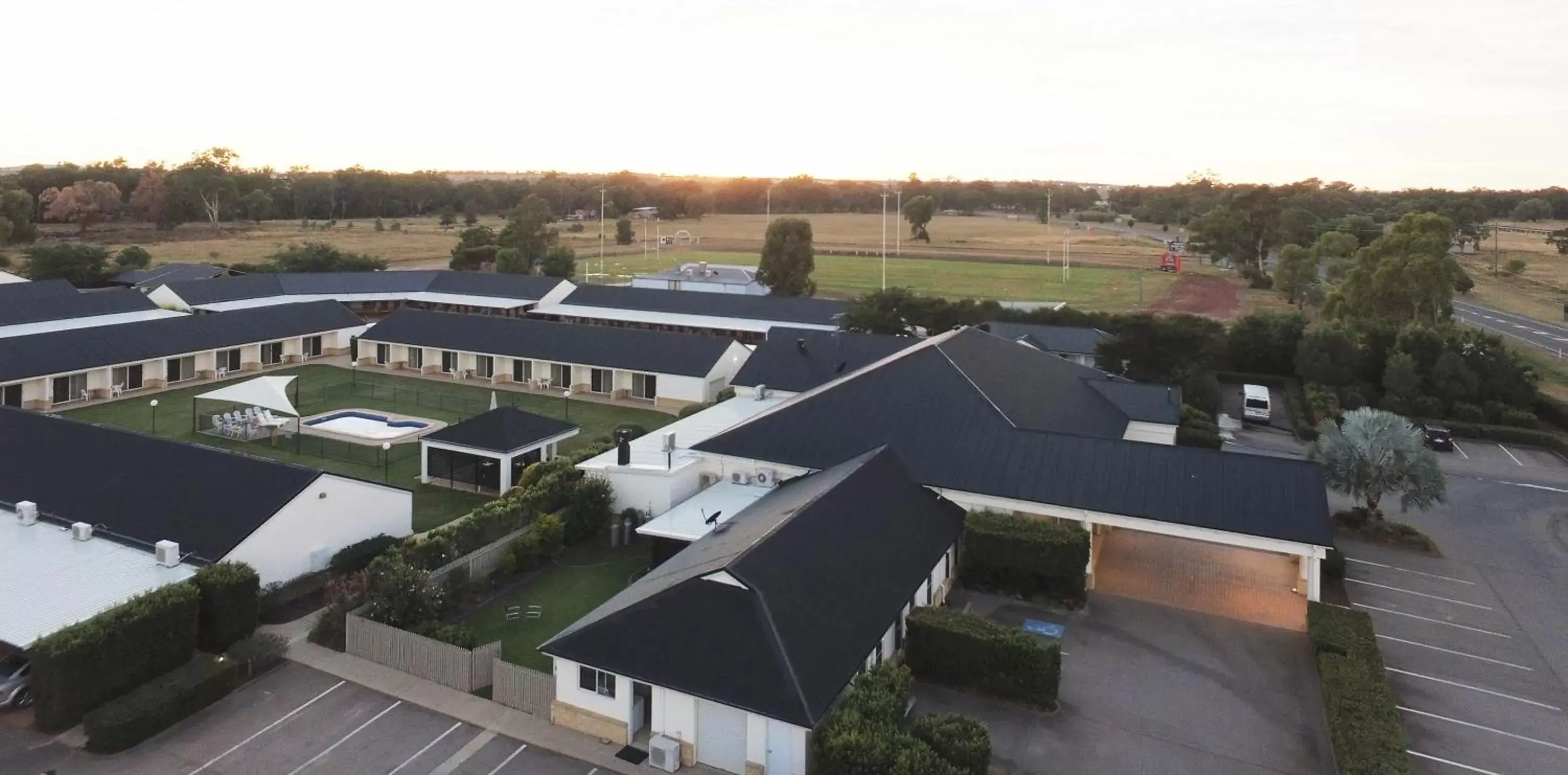 Property building, Bird's-eye View in Roma Explorers Inn