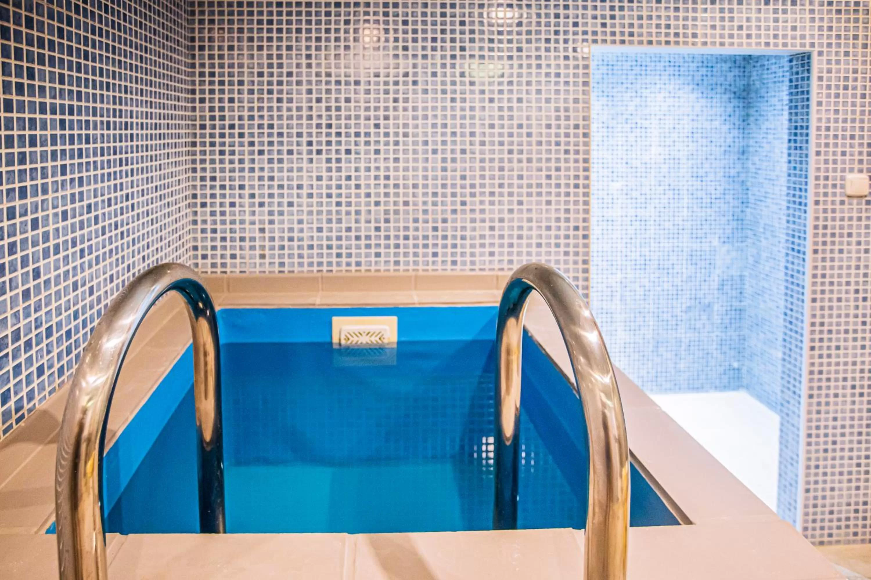 Spa and wellness centre/facilities in LA CASONA Encanto Rural - ApartaHotel SPA Llanes