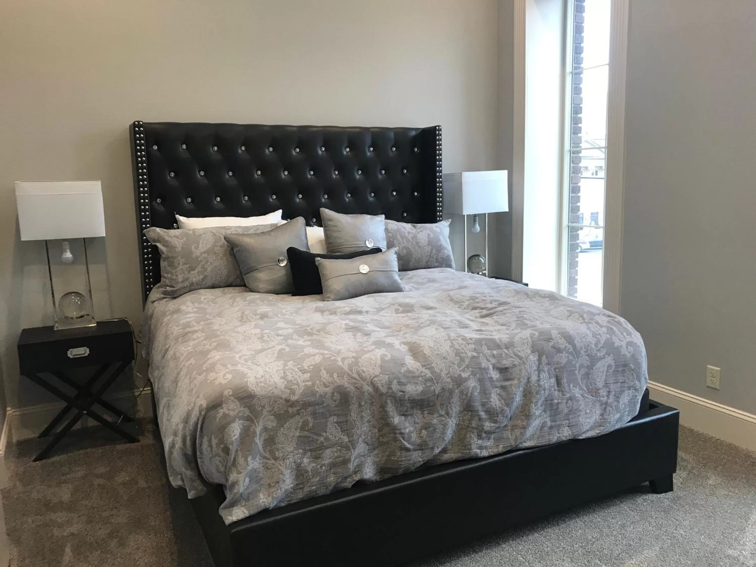 Bed in Inn On Central