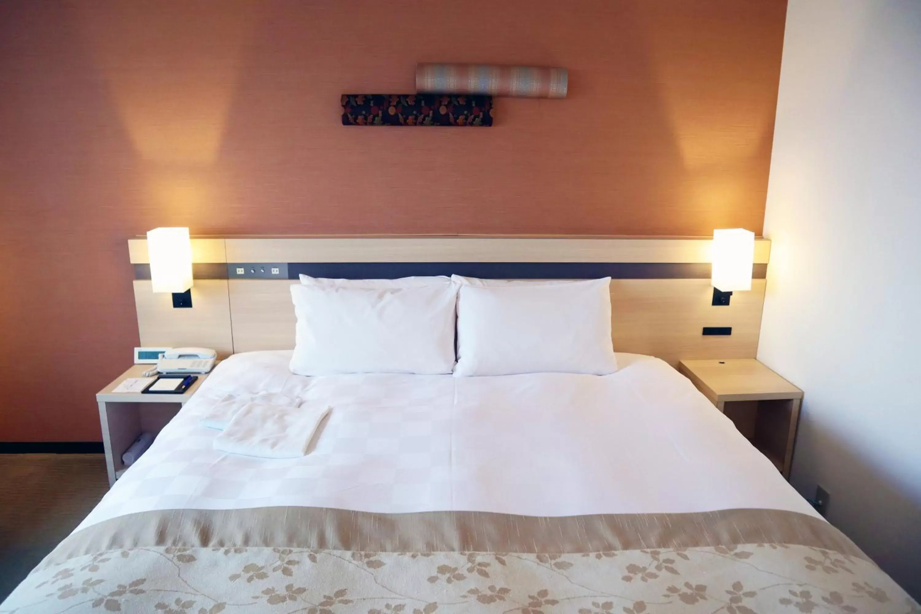 Bed in Karasuma Kyoto Hotel Bed in Karasuma Kyoto Hotel