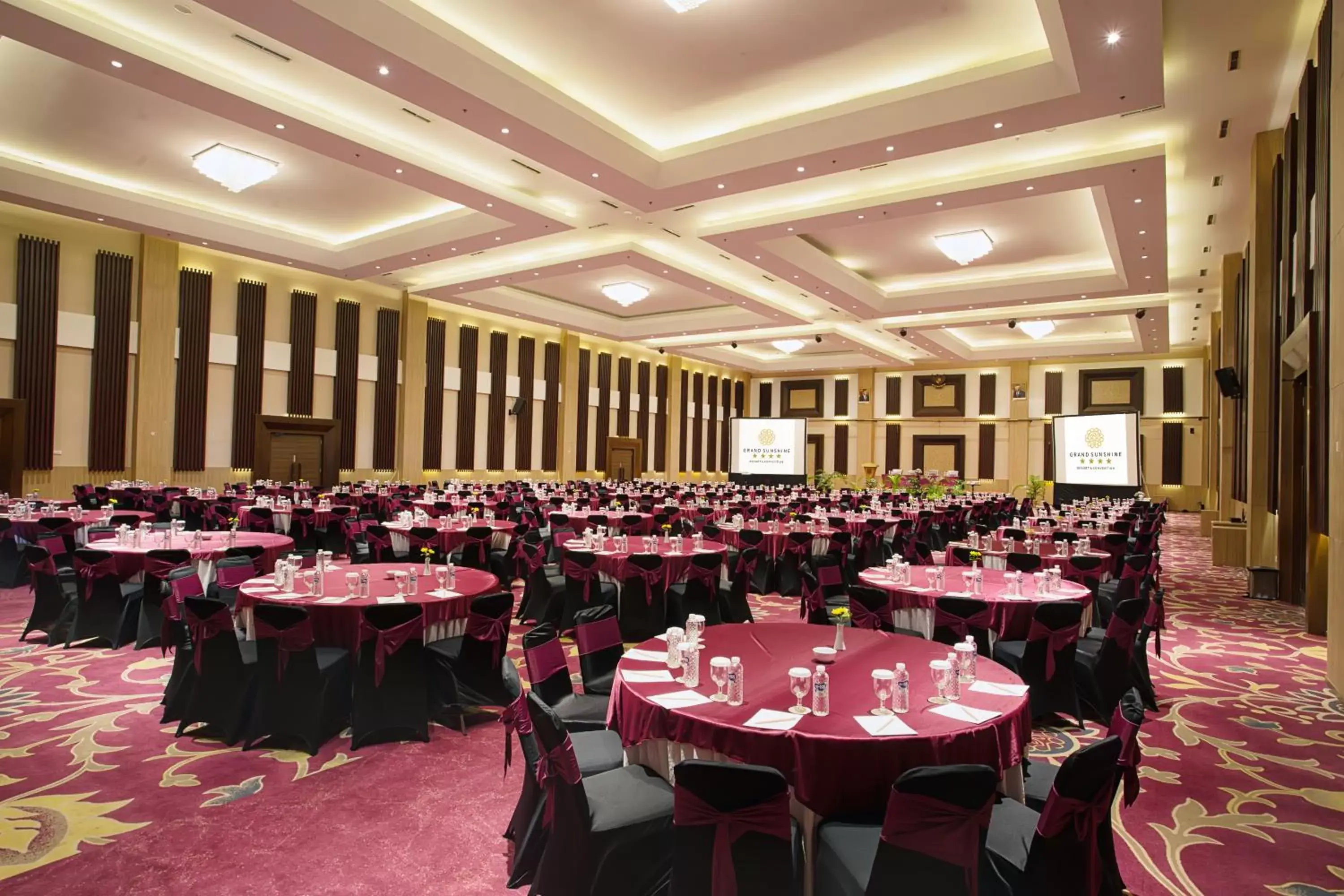 Banquet/Function facilities, Banquet Facilities in Grand Sunshine Resort & Convention