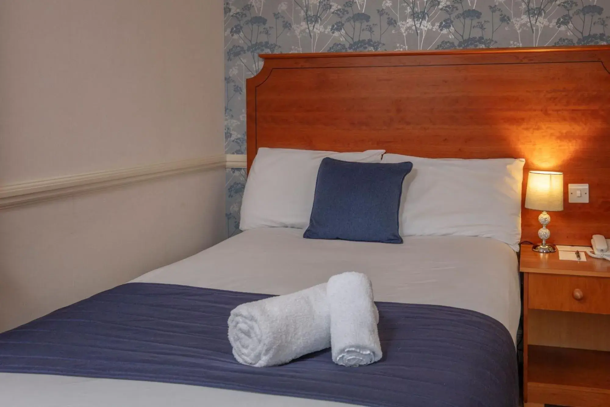 Bed in Best Western Gables Hotel