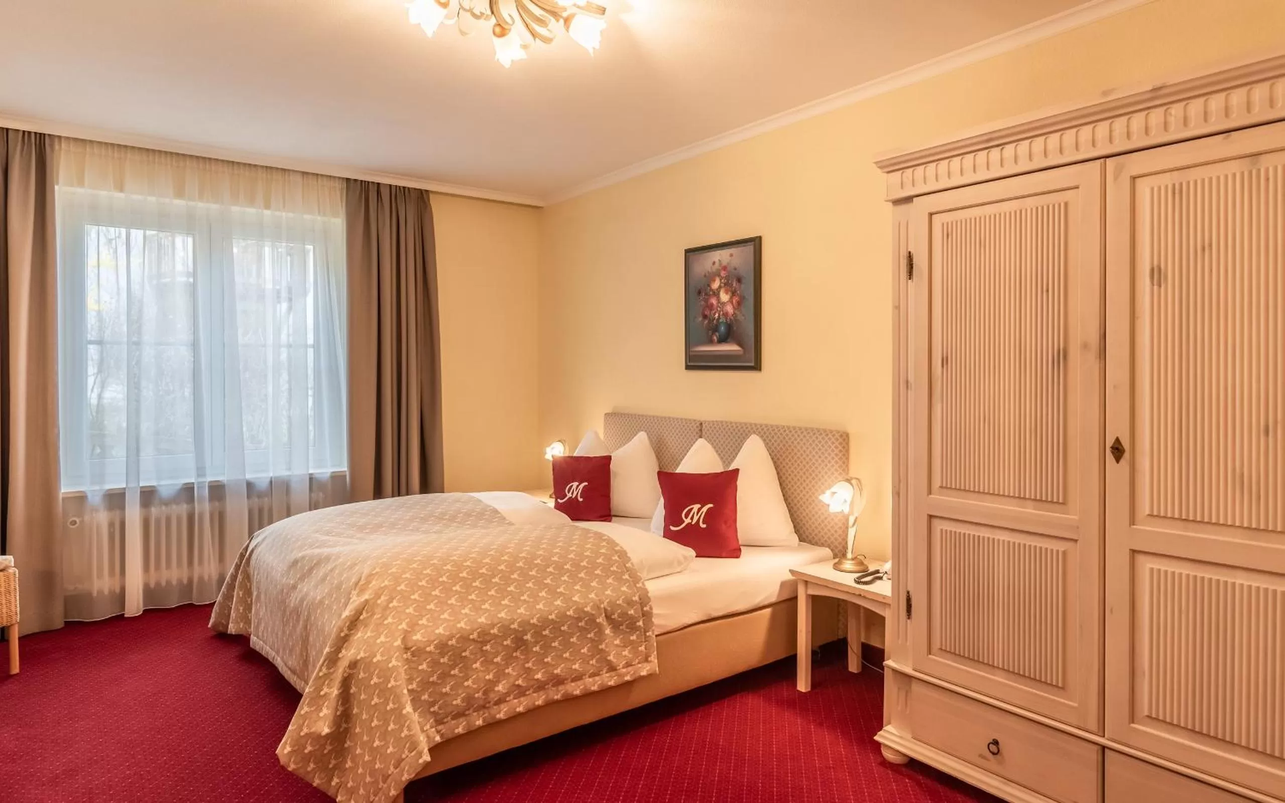 Bed in Hotel Mutz Garni