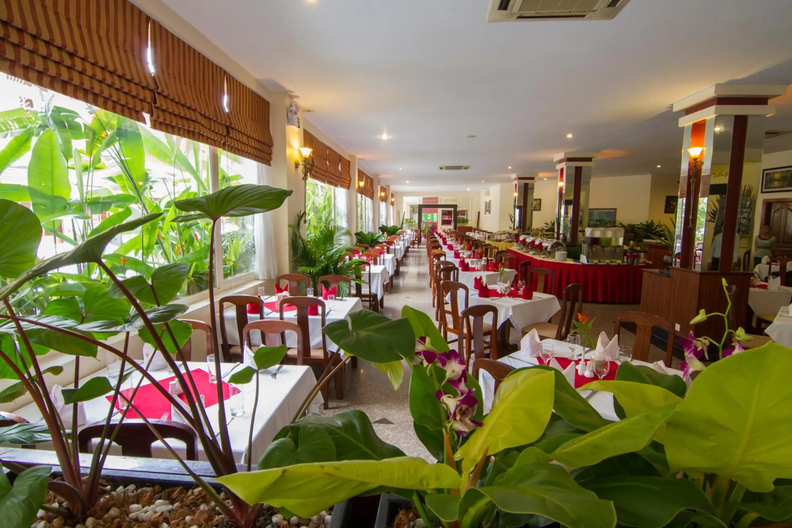 Restaurant/Places to Eat in Starry Angkor Hotel