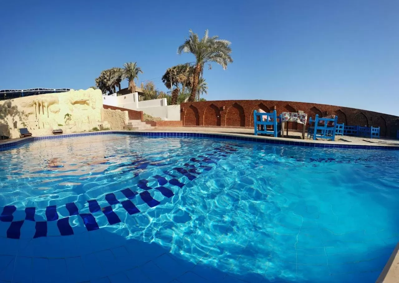 Swimming pool in Al Baeirat Hotel