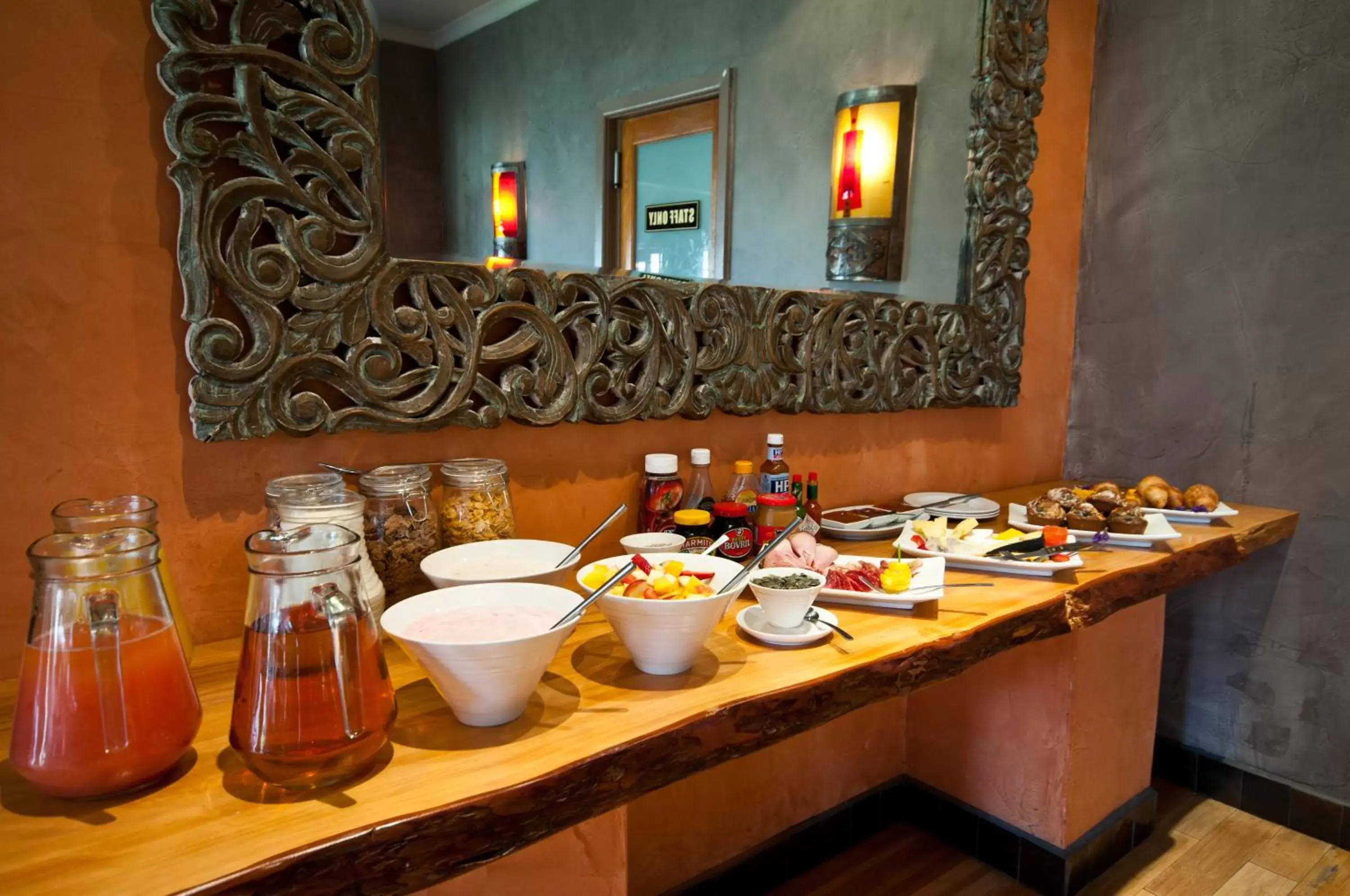Continental breakfast in Singa Lodge - Lion Roars Hotels & Lodges