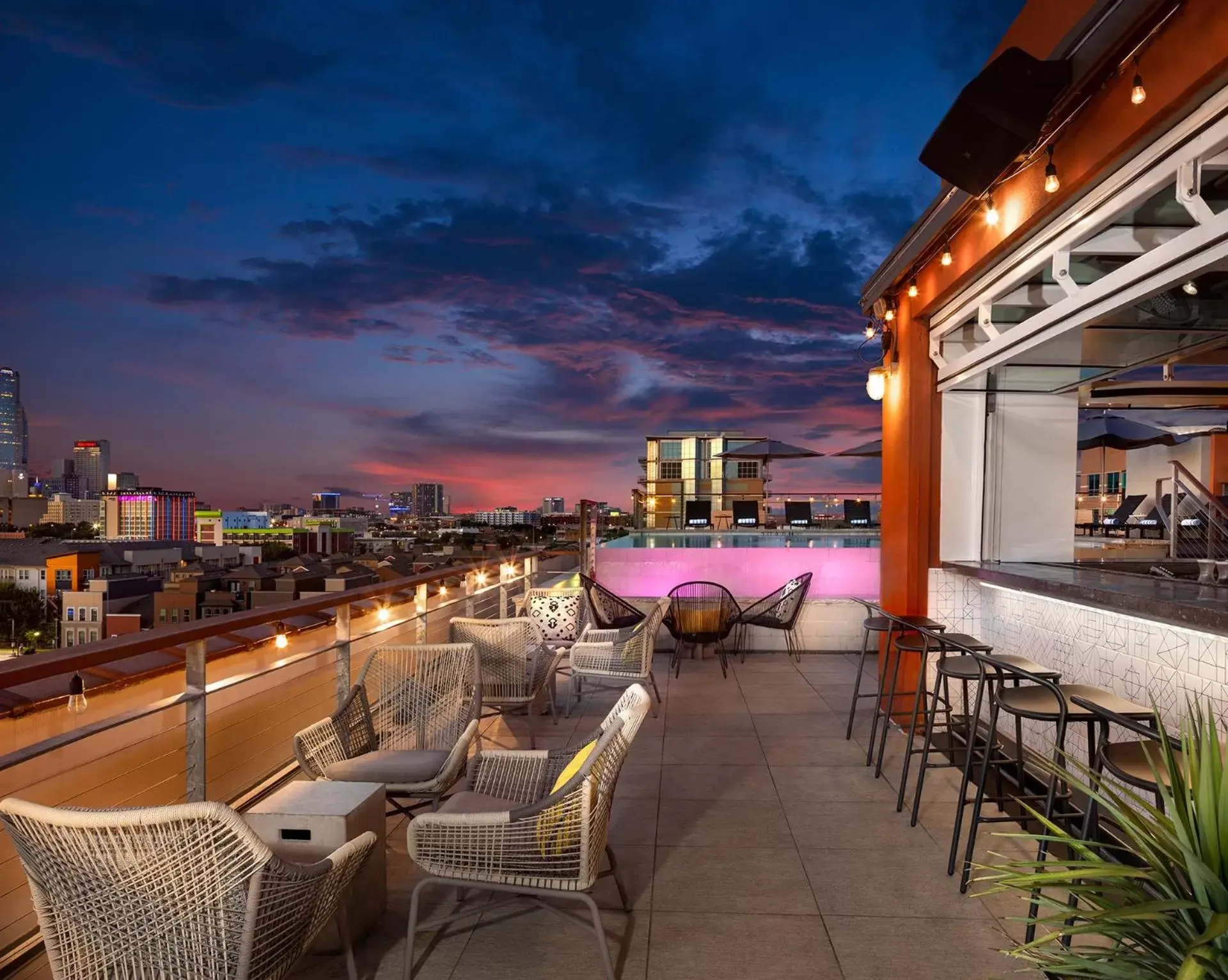 Patio in Canvas Hotel Dallas