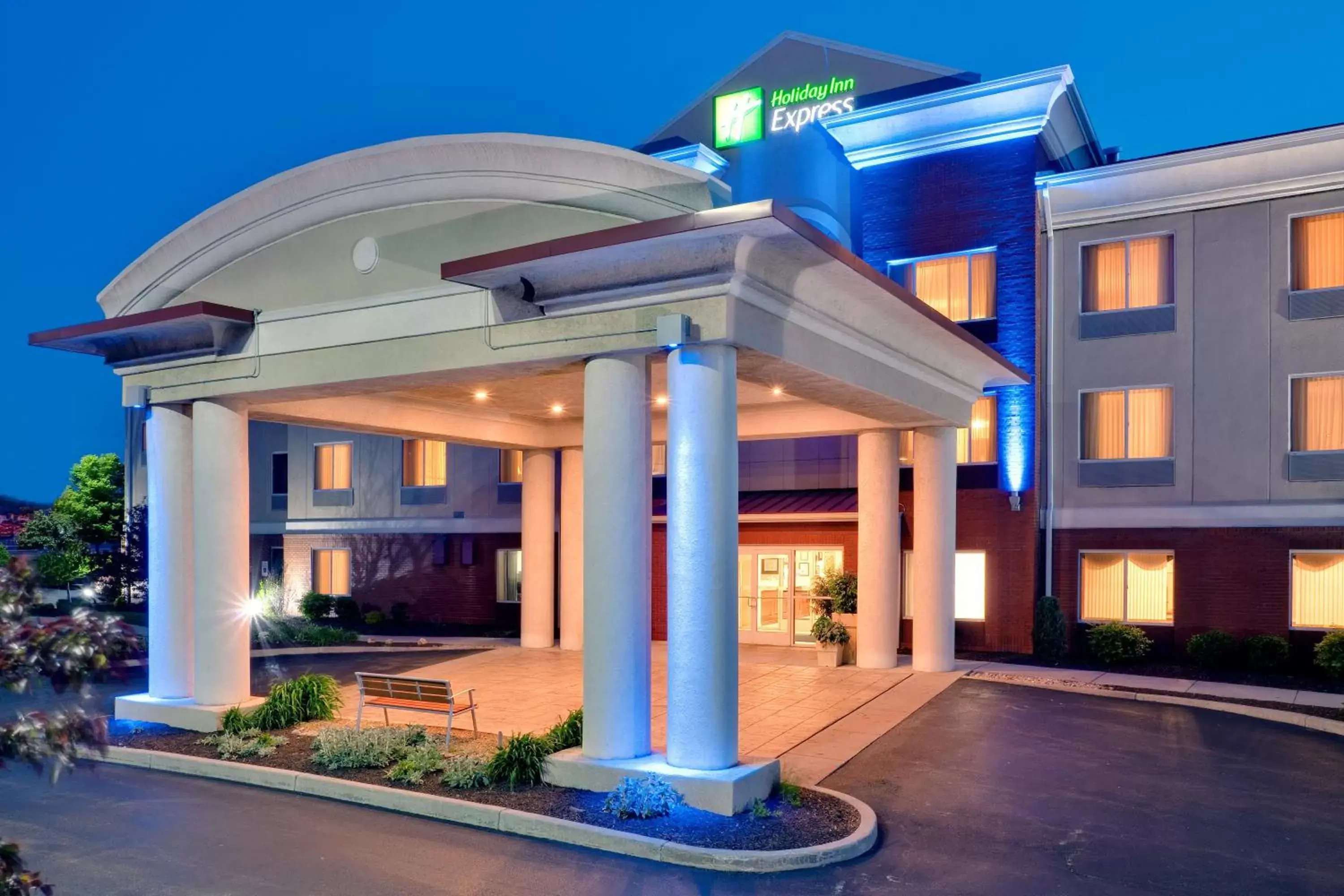 Property Building in Holiday Inn Express Irondequoit, an IHG Hotel