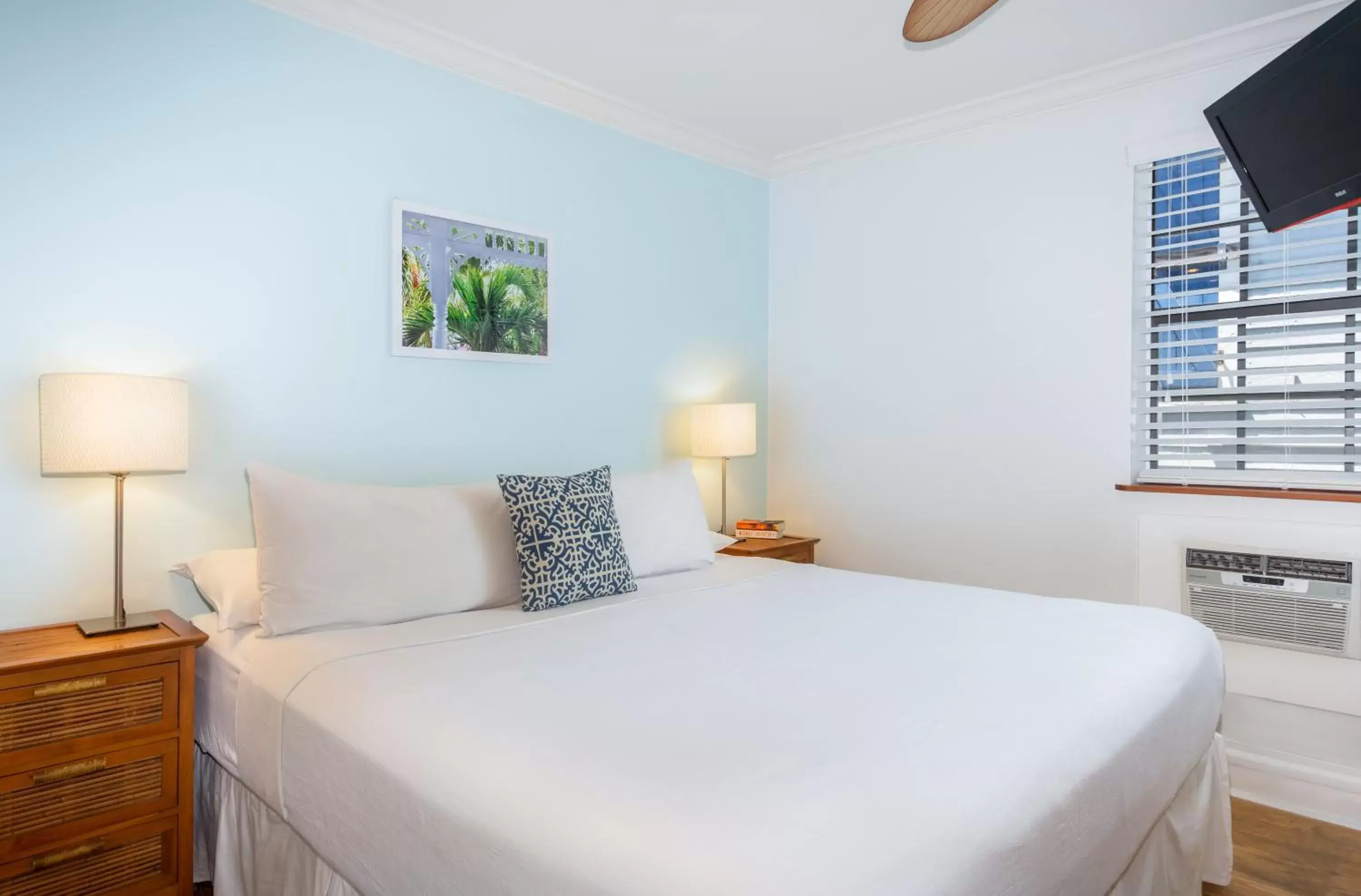 Bed in The Cabana Inn Key West - Adult Exclusive