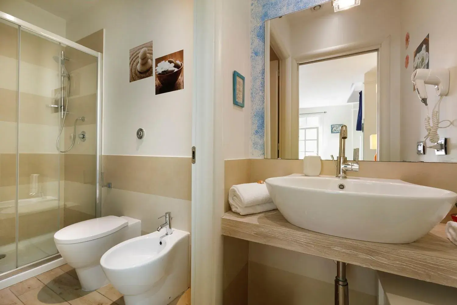 Bathroom in Hotel La Villa Del Mare