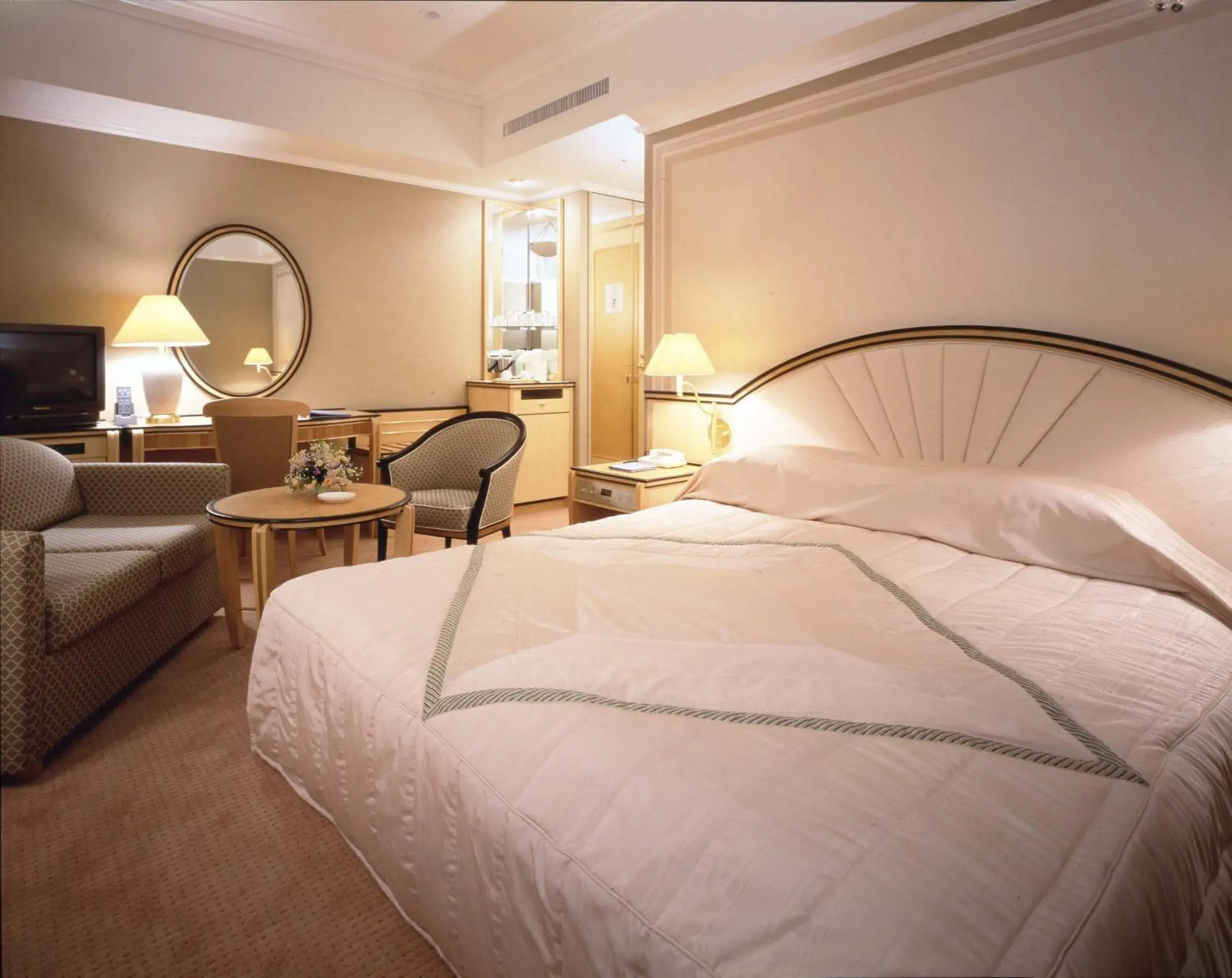 Bedroom, Bed in Imabari Kokusai Hotel