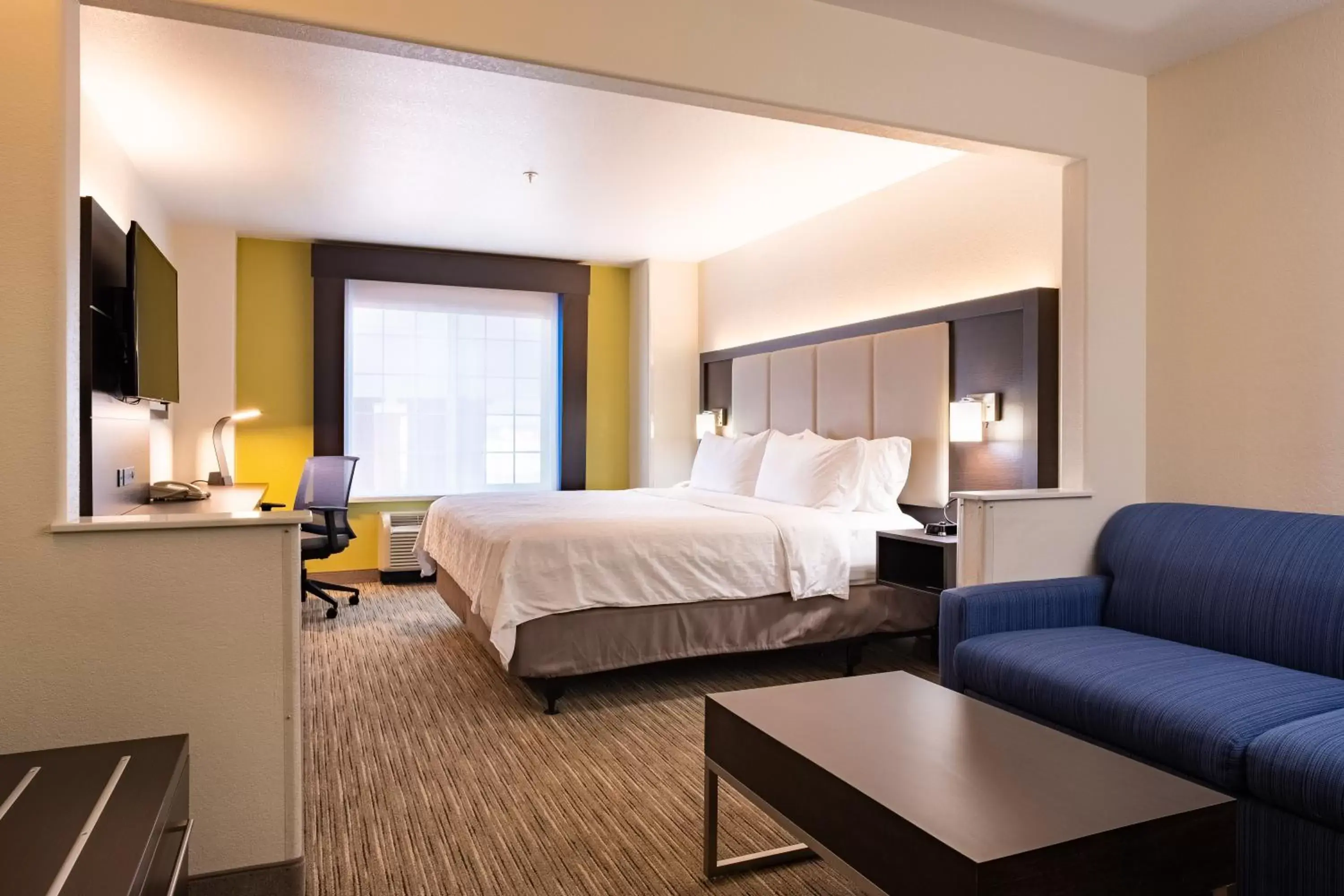 Holiday Inn Express Hotel & Suites Evanston, an IHG Hotel