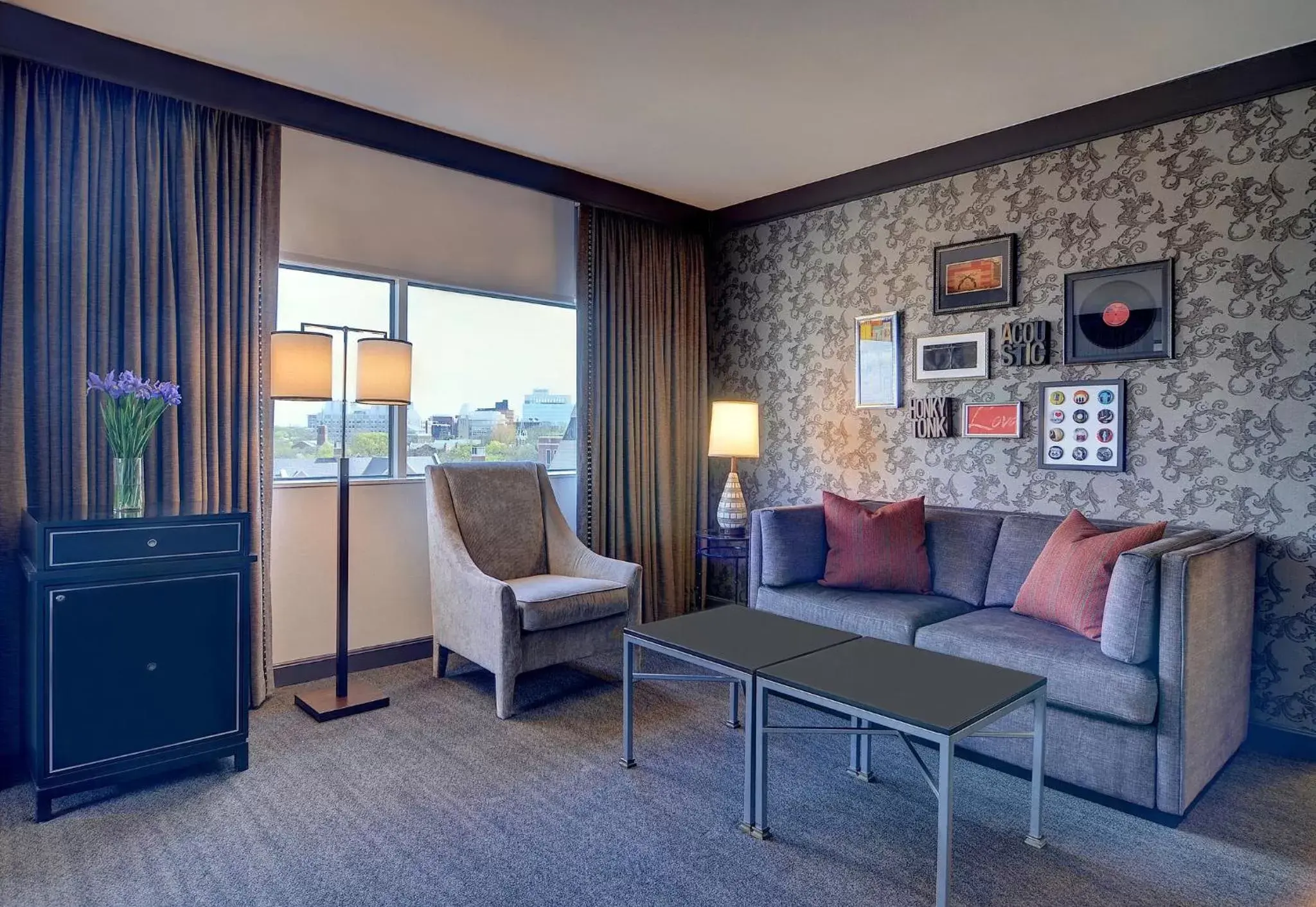 Photo of the whole room, Seating Area in Loews Vanderbilt Hotel