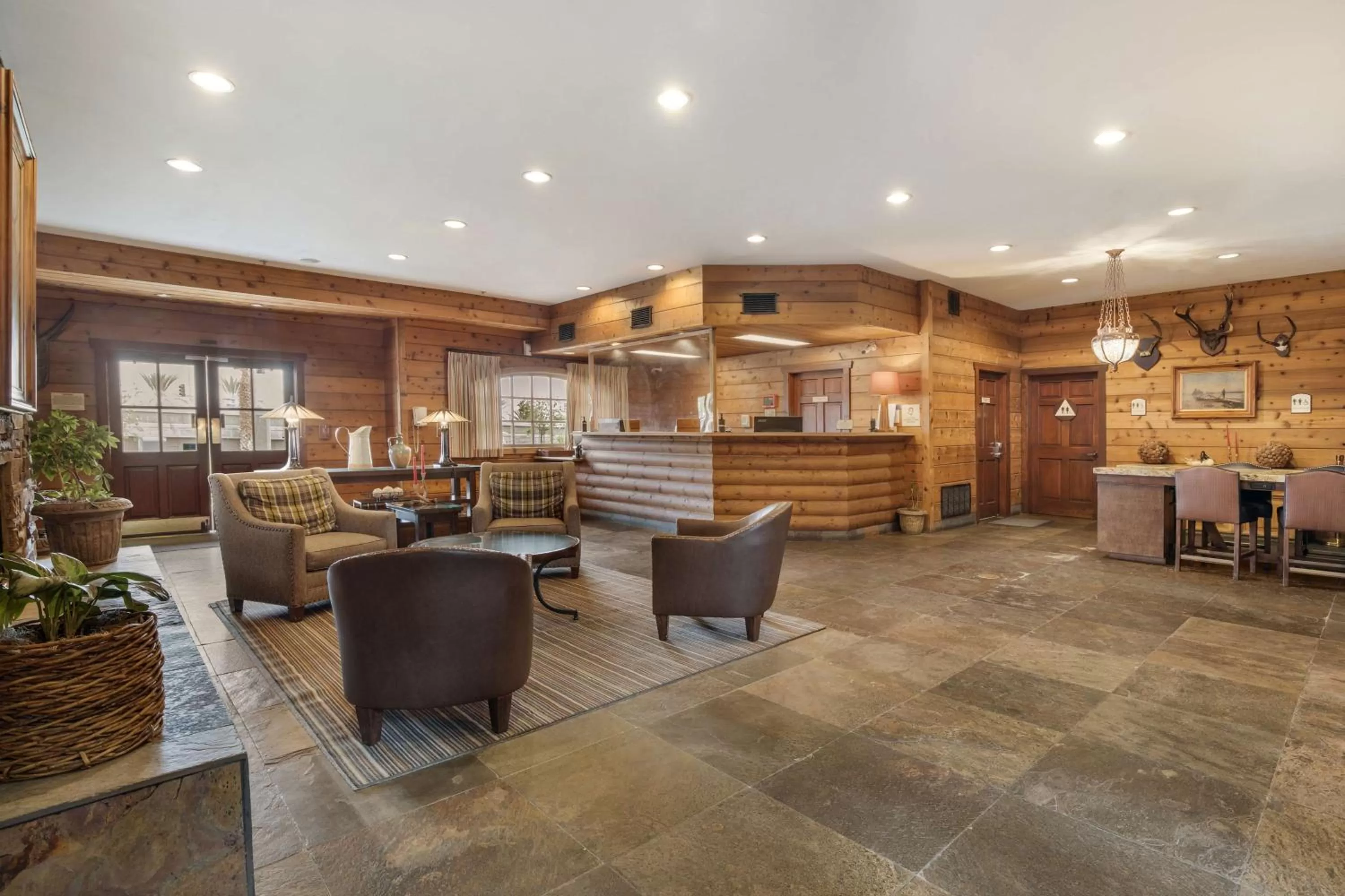 Lobby or reception in Best Western Corona Hotel & Suites